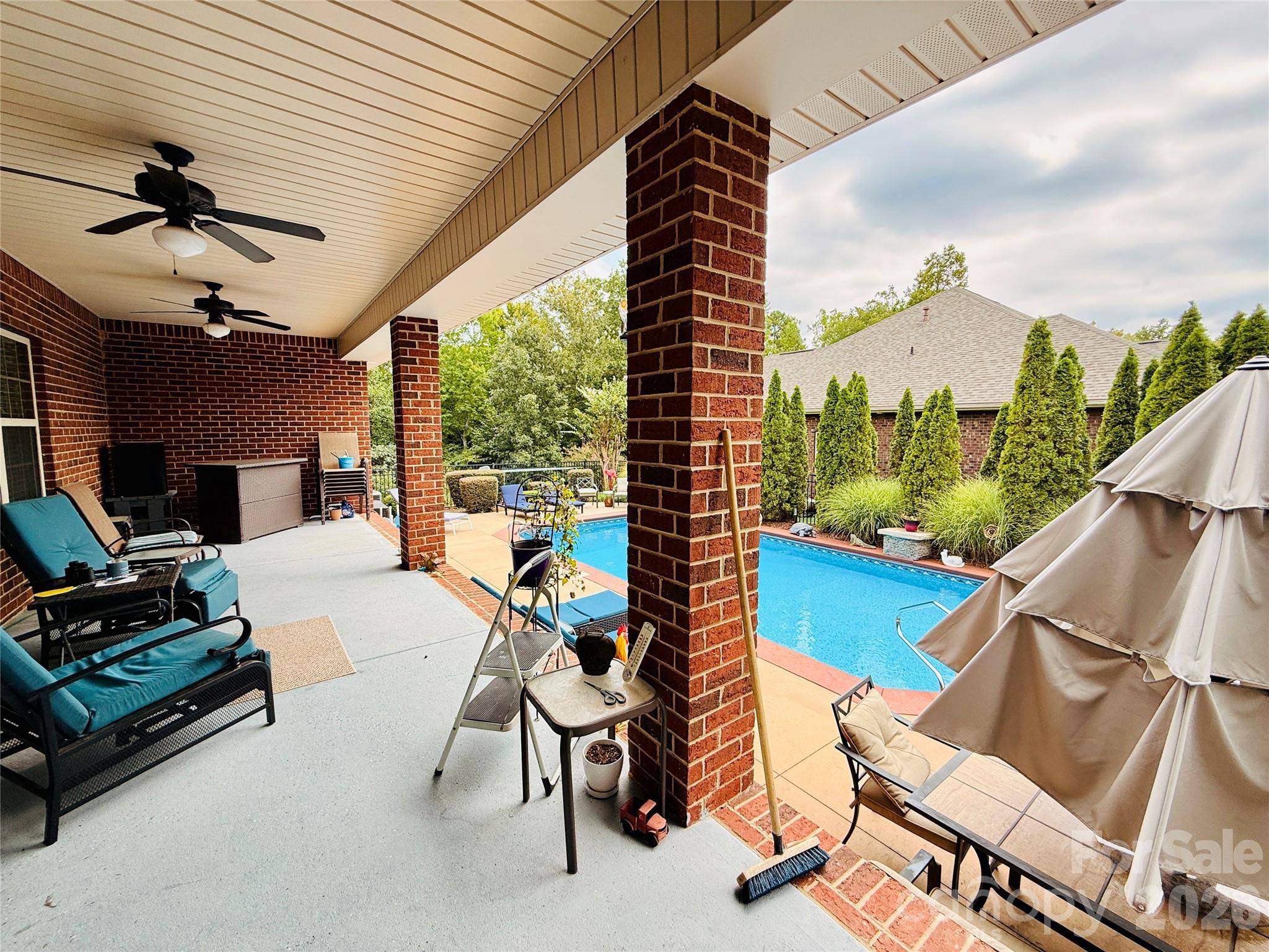 2581 Flintshire LN, Gastonia, NC 28056