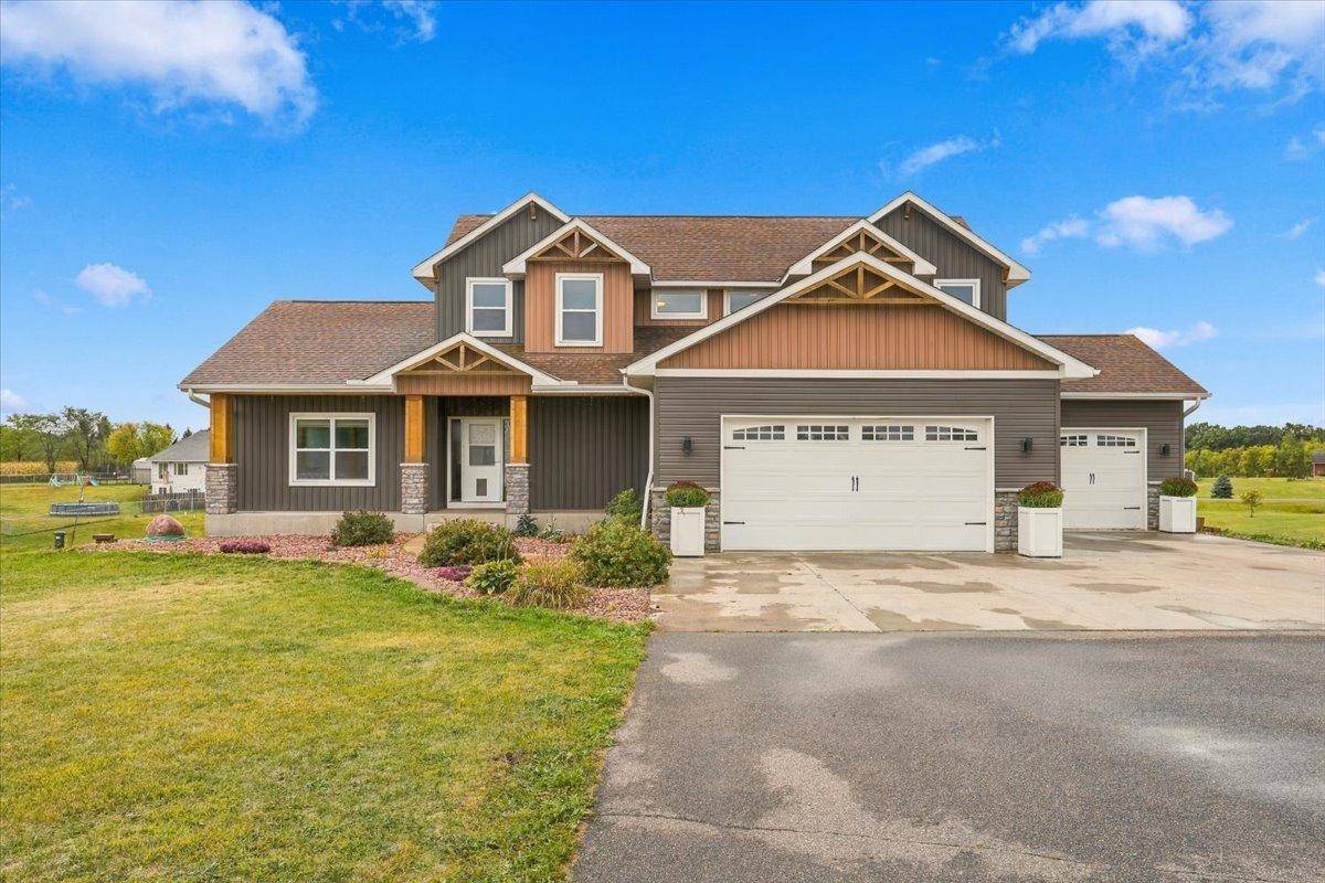 1042 144th Avenue, New Richmond, WI 54017