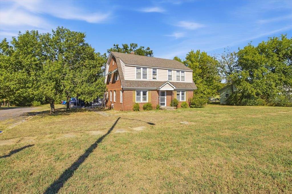 331 S Broadway ST, Konawa, OK 74849