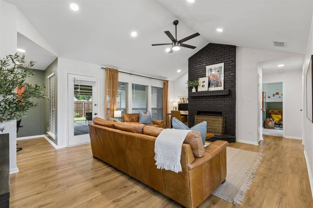 425 Kirkwood Drive, Lewisville, TX 75067