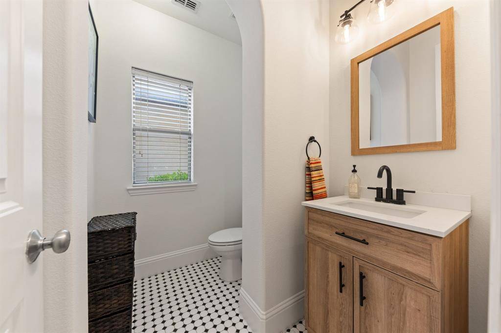 7011 Nueces Drive, Irving, TX 75039