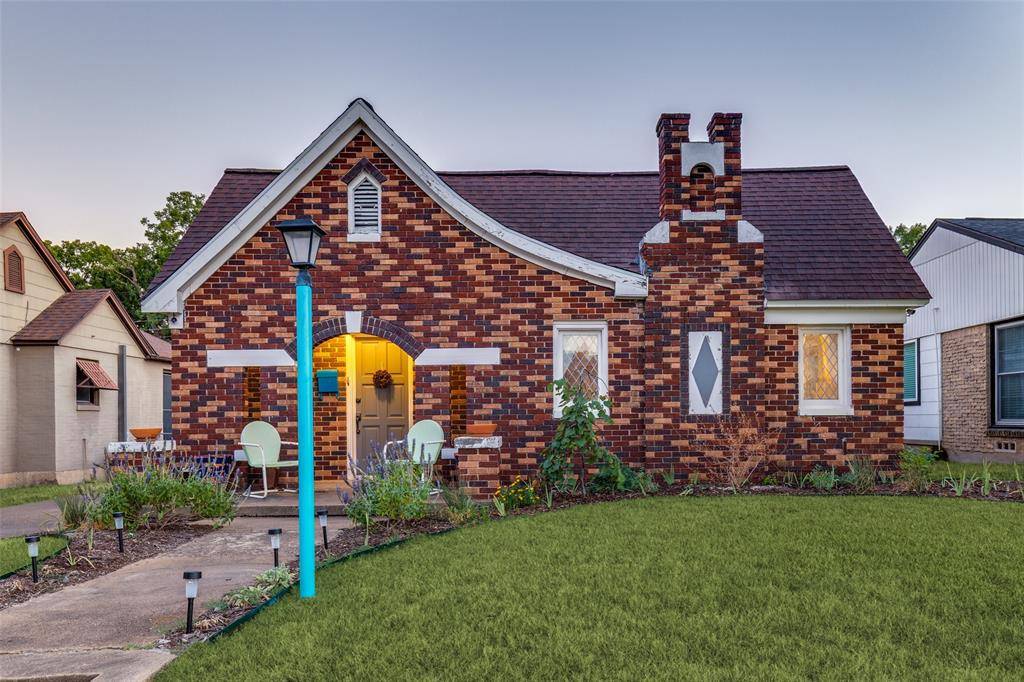 2732 Ivandell Avenue, Dallas, TX 75211