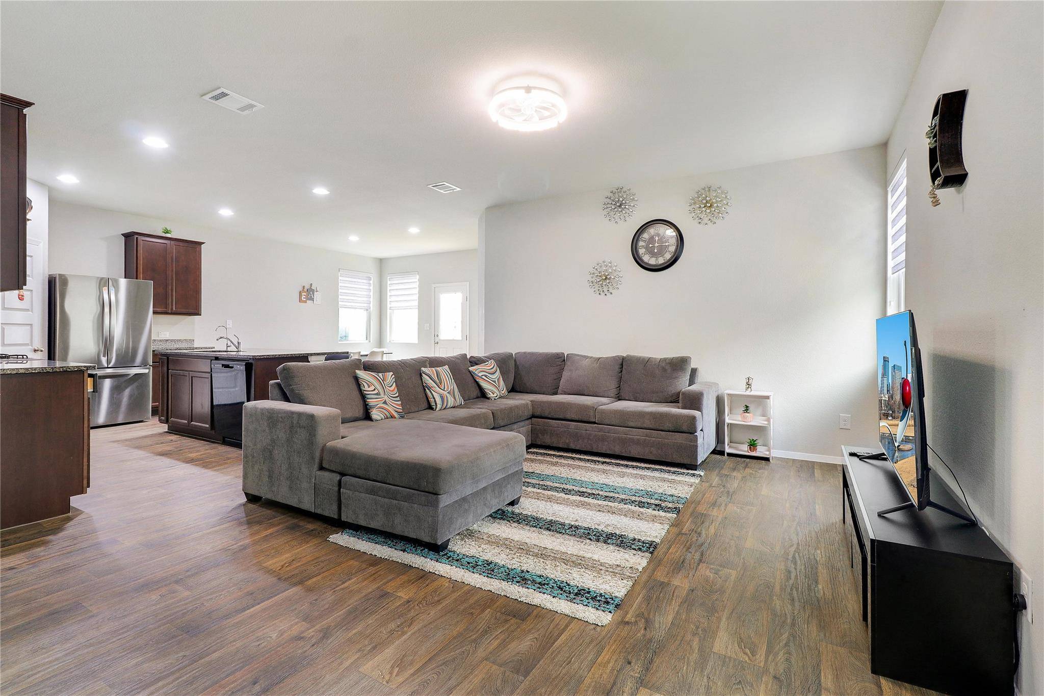 33 Bent Trail LN, Georgetown, TX 78628
