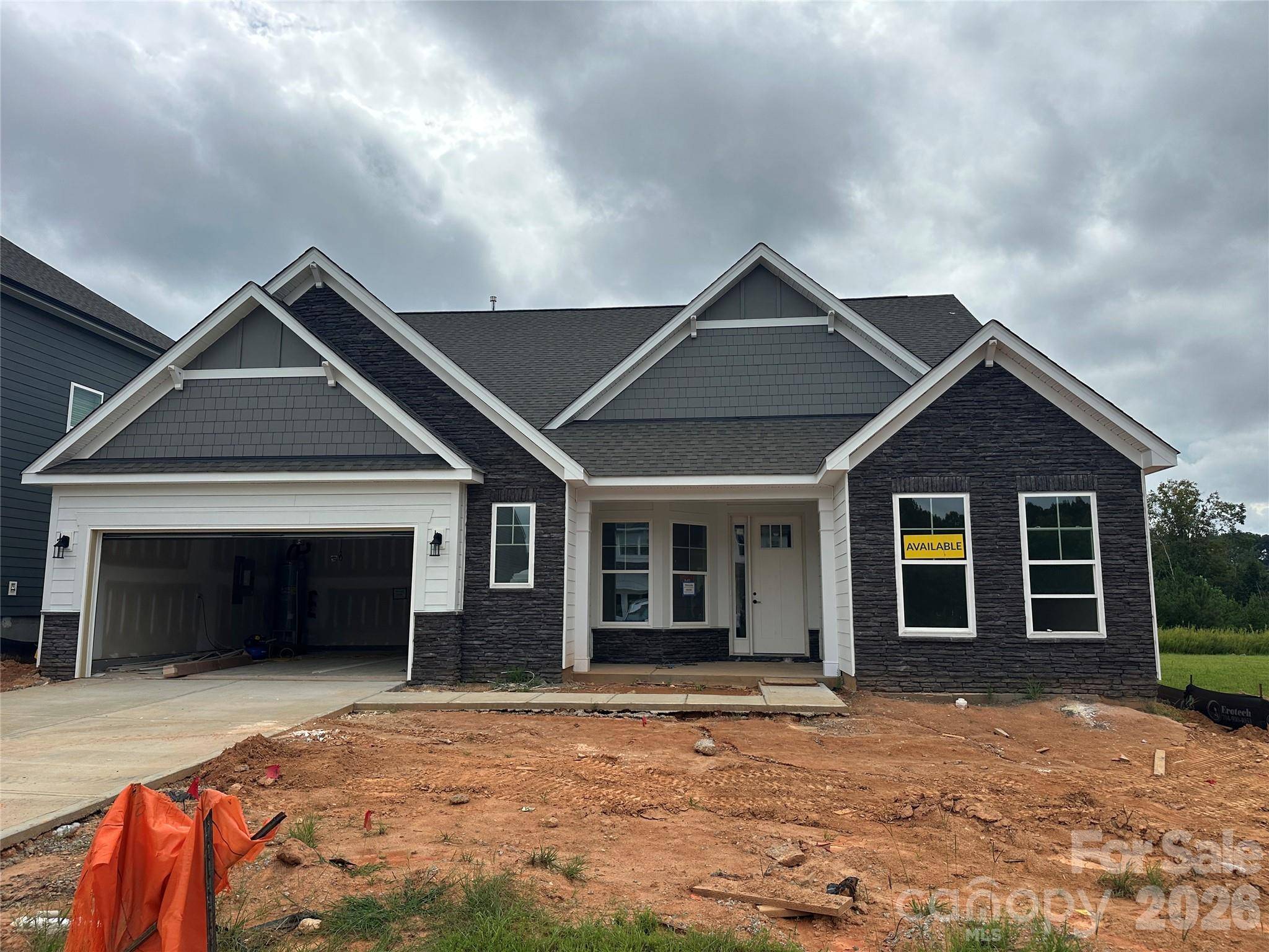 2211 Tabor RD, Sherrills Ford, NC 28673