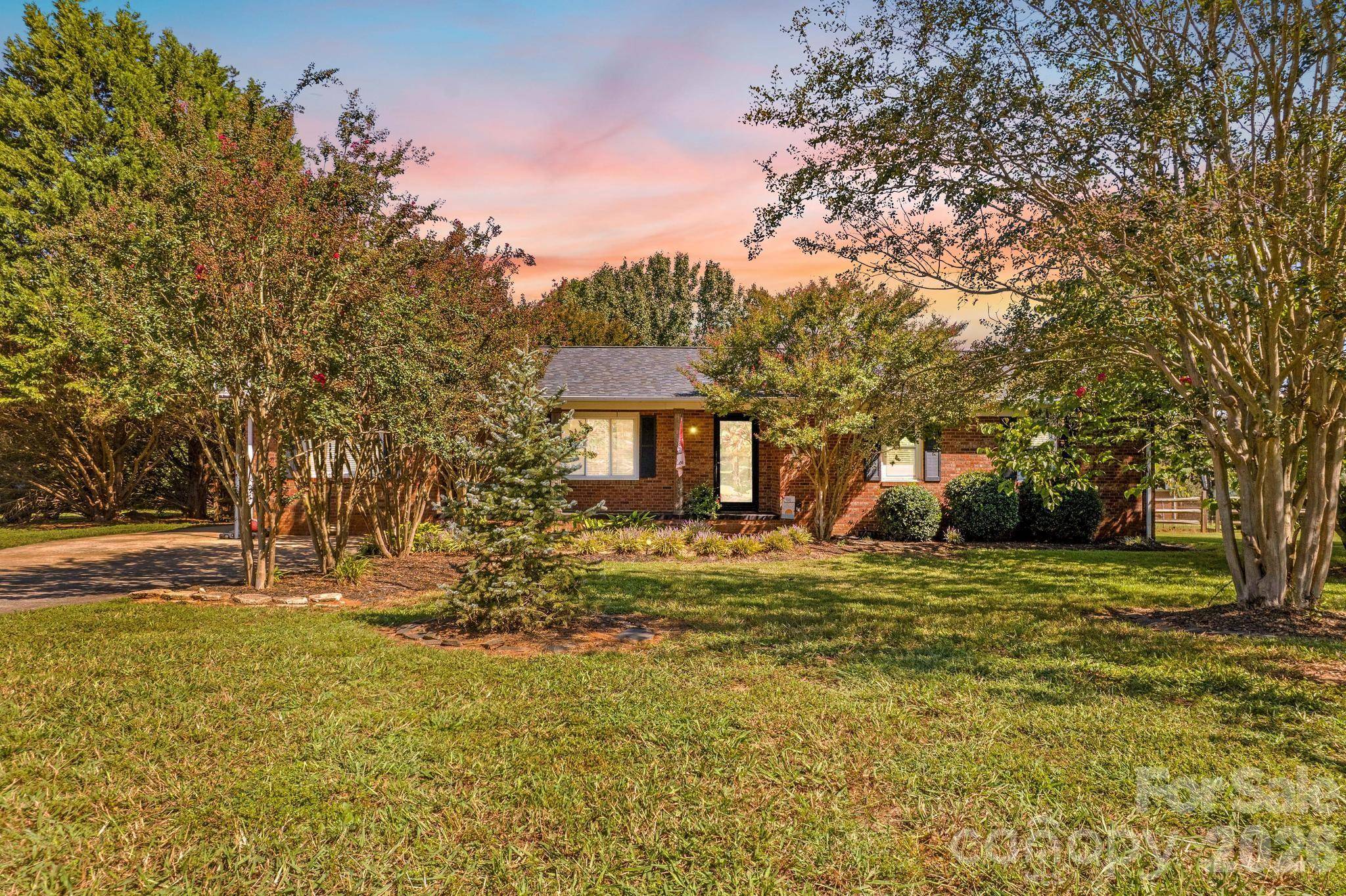 230 E Old Farm RD, Salisbury, NC 28146