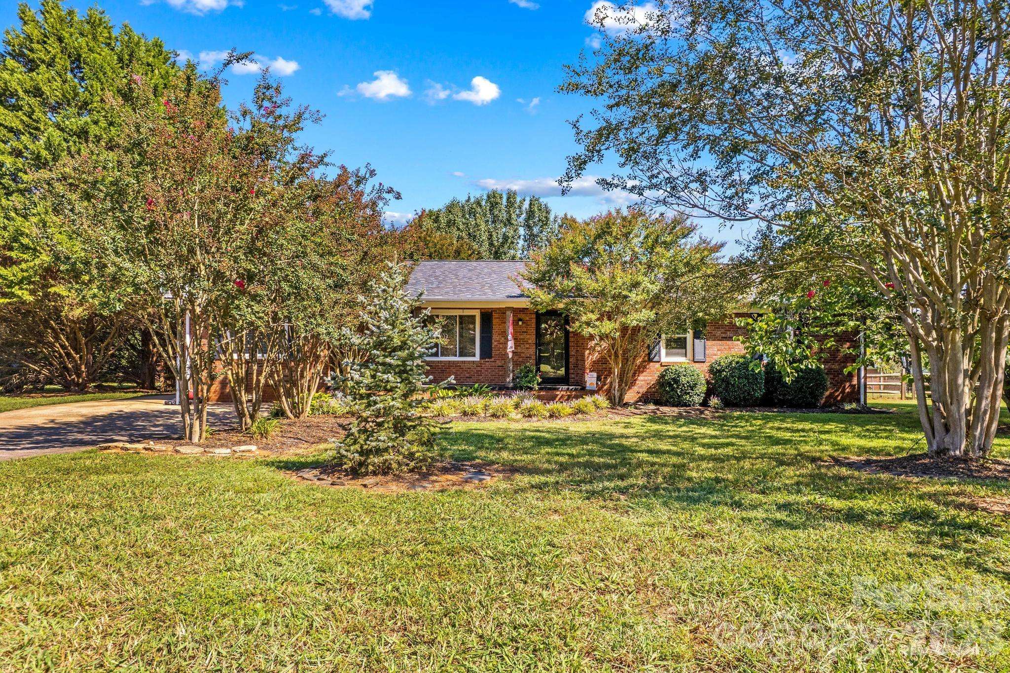 230 E Old Farm RD, Salisbury, NC 28146