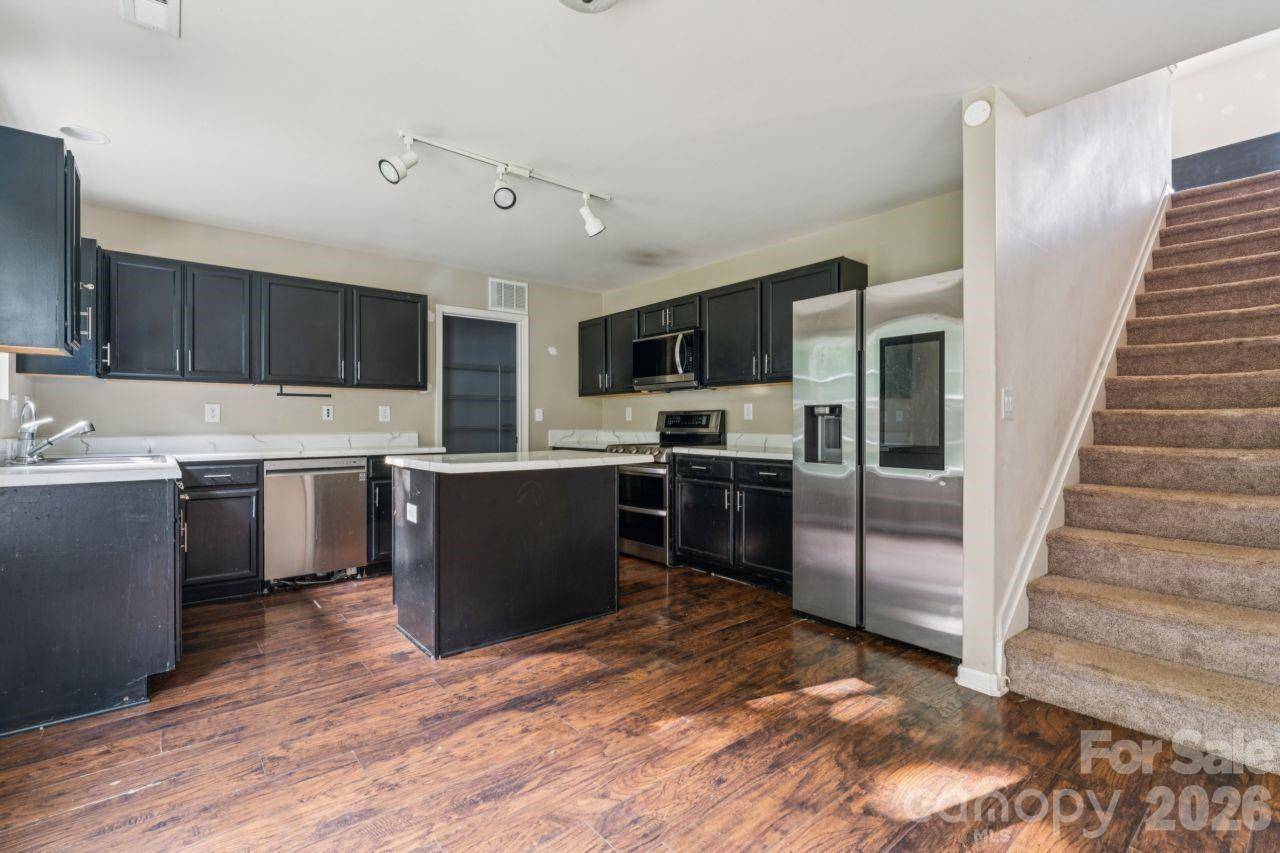 107 Berrybeth CIR, China Grove, NC 28023