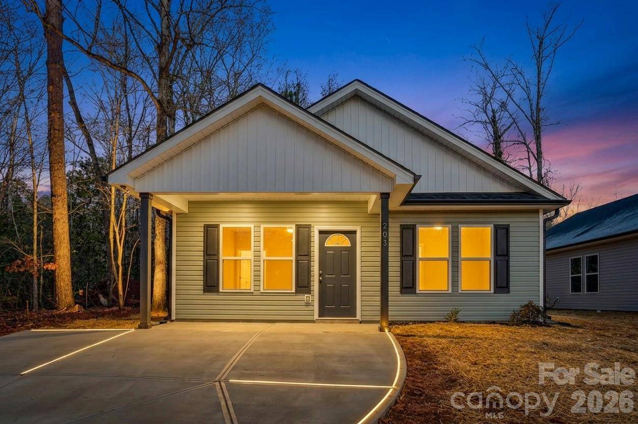 210 Bennett ST, Wadesboro, NC 28170