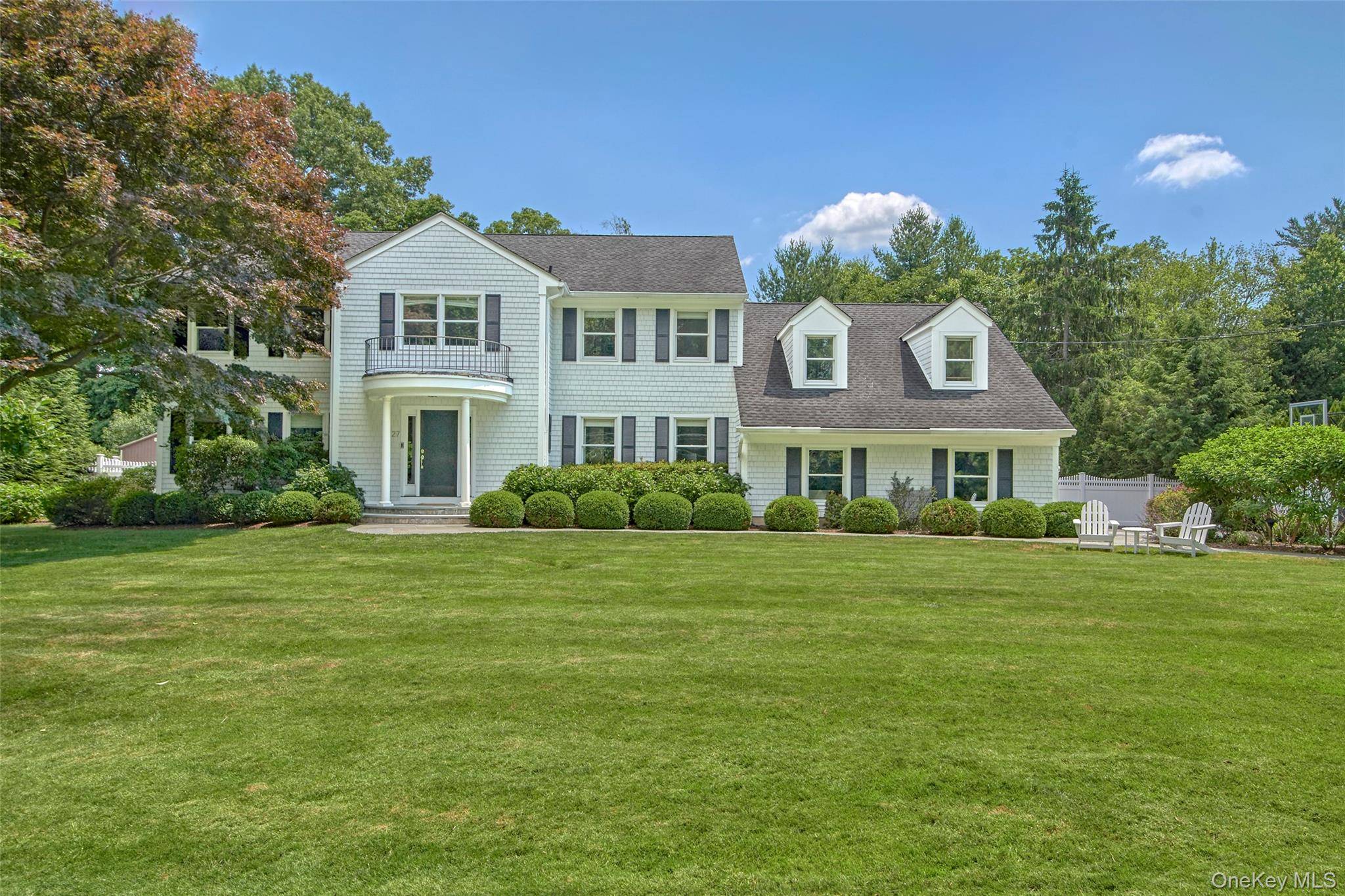 27 Pinehurst DR, Purchase, NY 10577