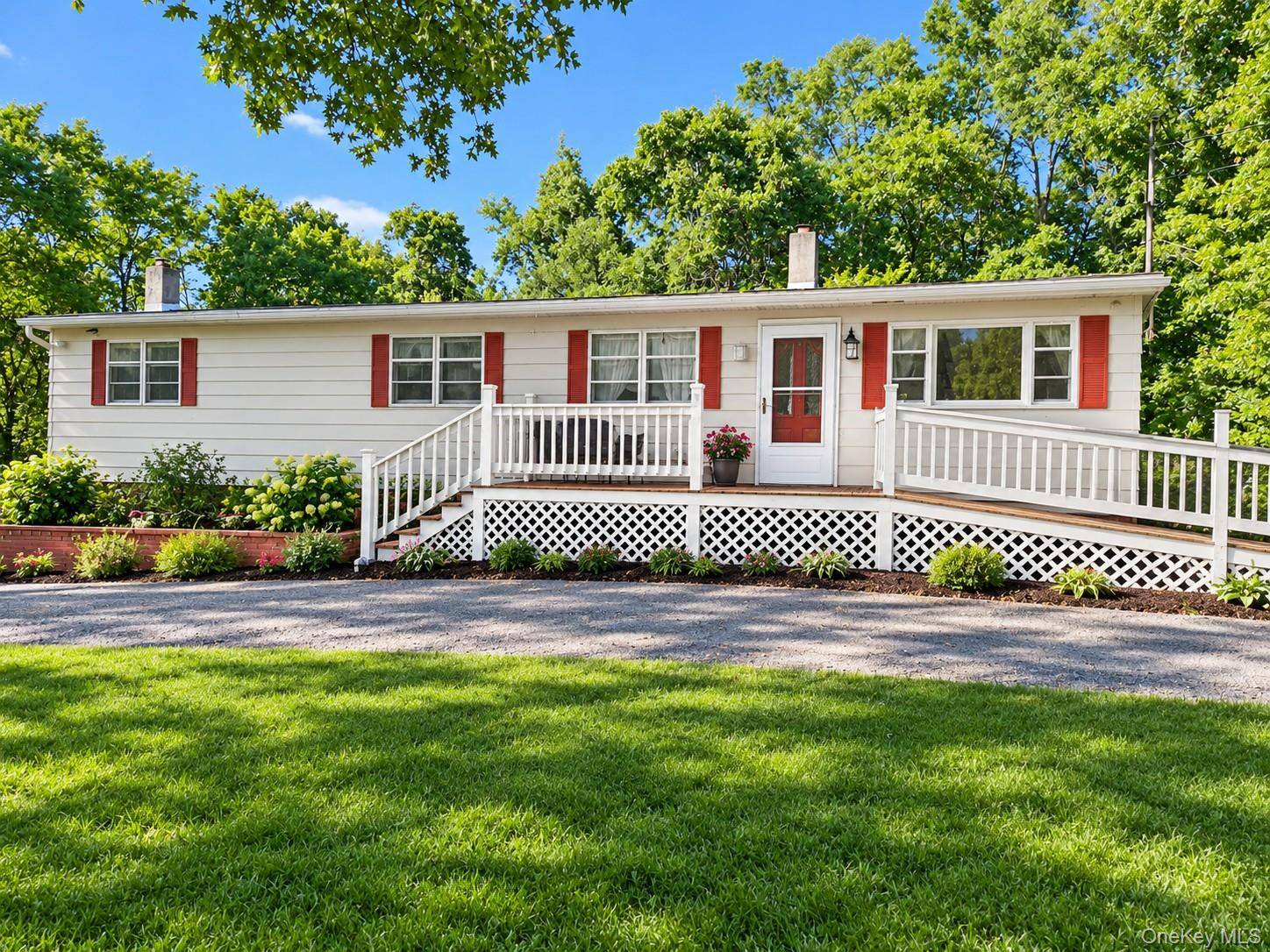 1836 State Route 52 RD, Walden, NY 12586