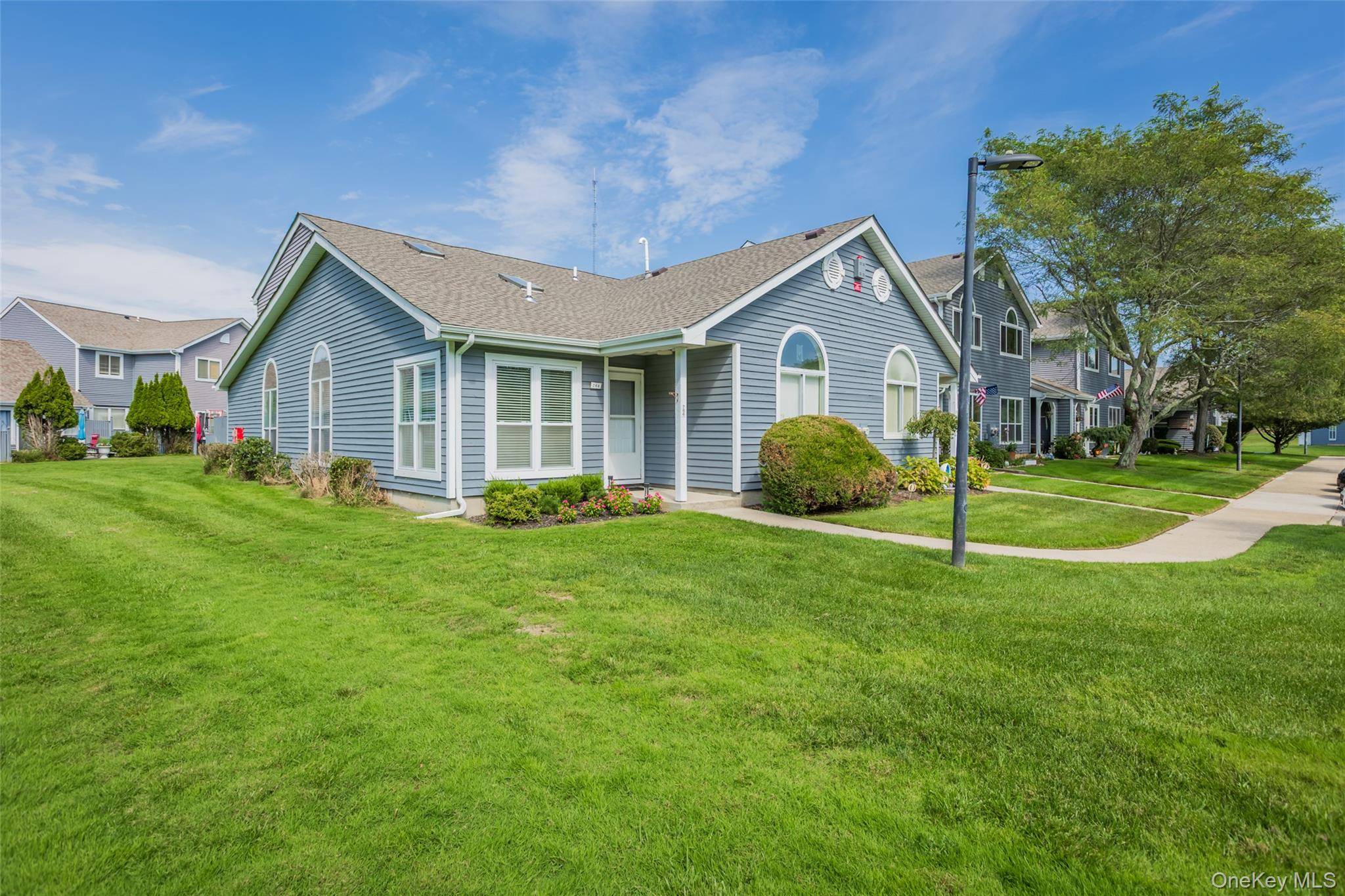764 Birchwood Park DR, Middle Island, NY 11953