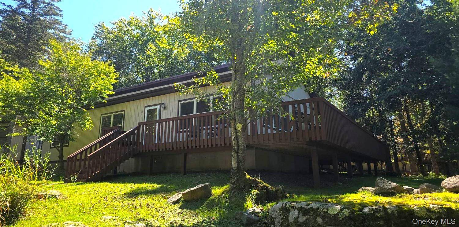 6 Bristol LN, Monticello, NY 12701