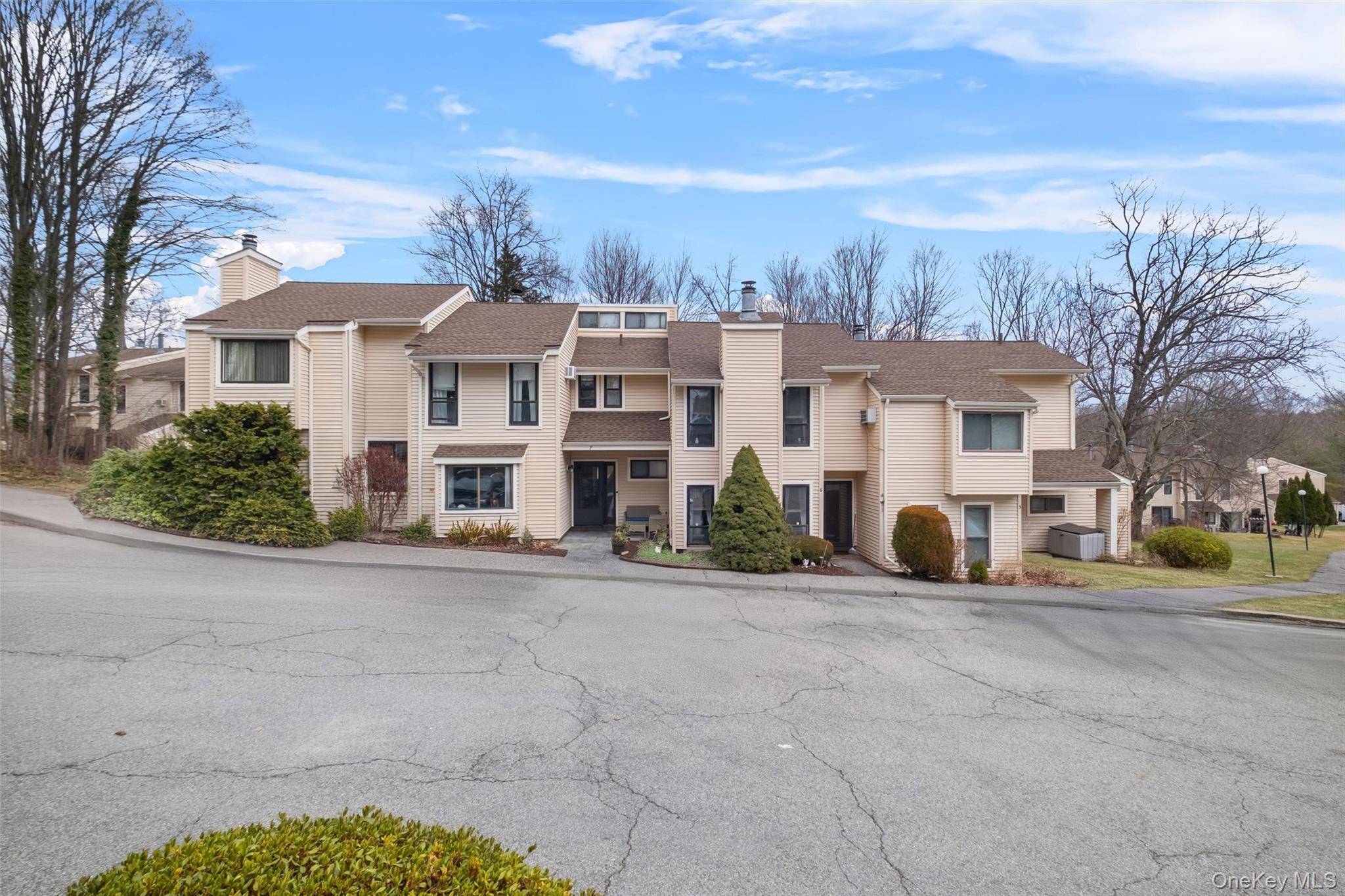 7 Woodland TRL, Carmel, NY 10512