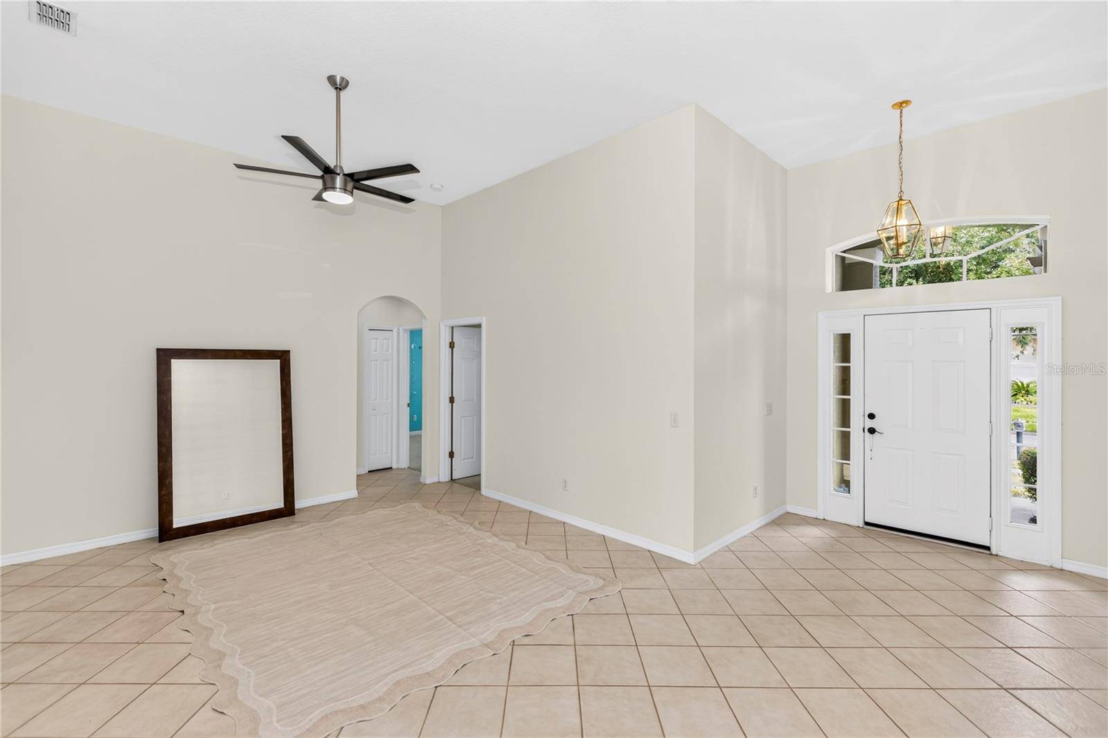 330 LAKE AMBERLEIGH DR, Winter Garden, FL 34787
