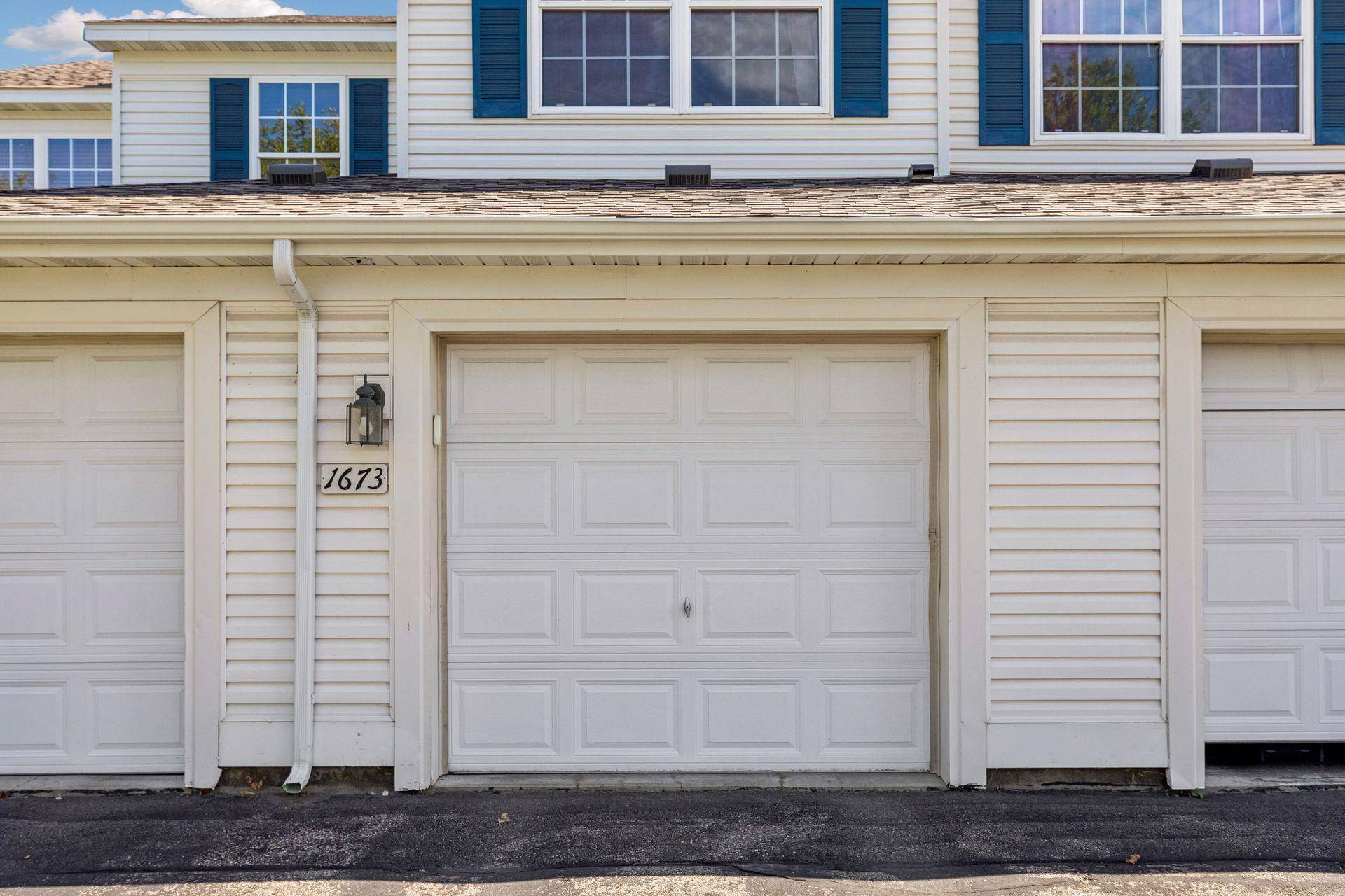 1673 Countryside DR, Shakopee, MN 55379