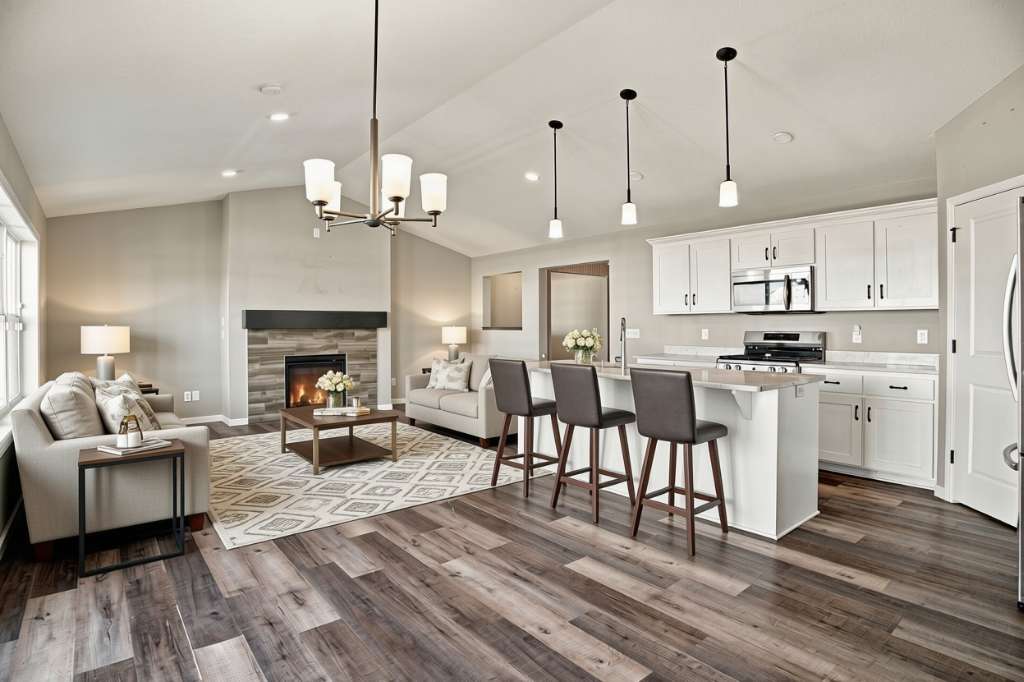 10097 Mississippi Dunes BLVD S, Cottage Grove, MN 55016