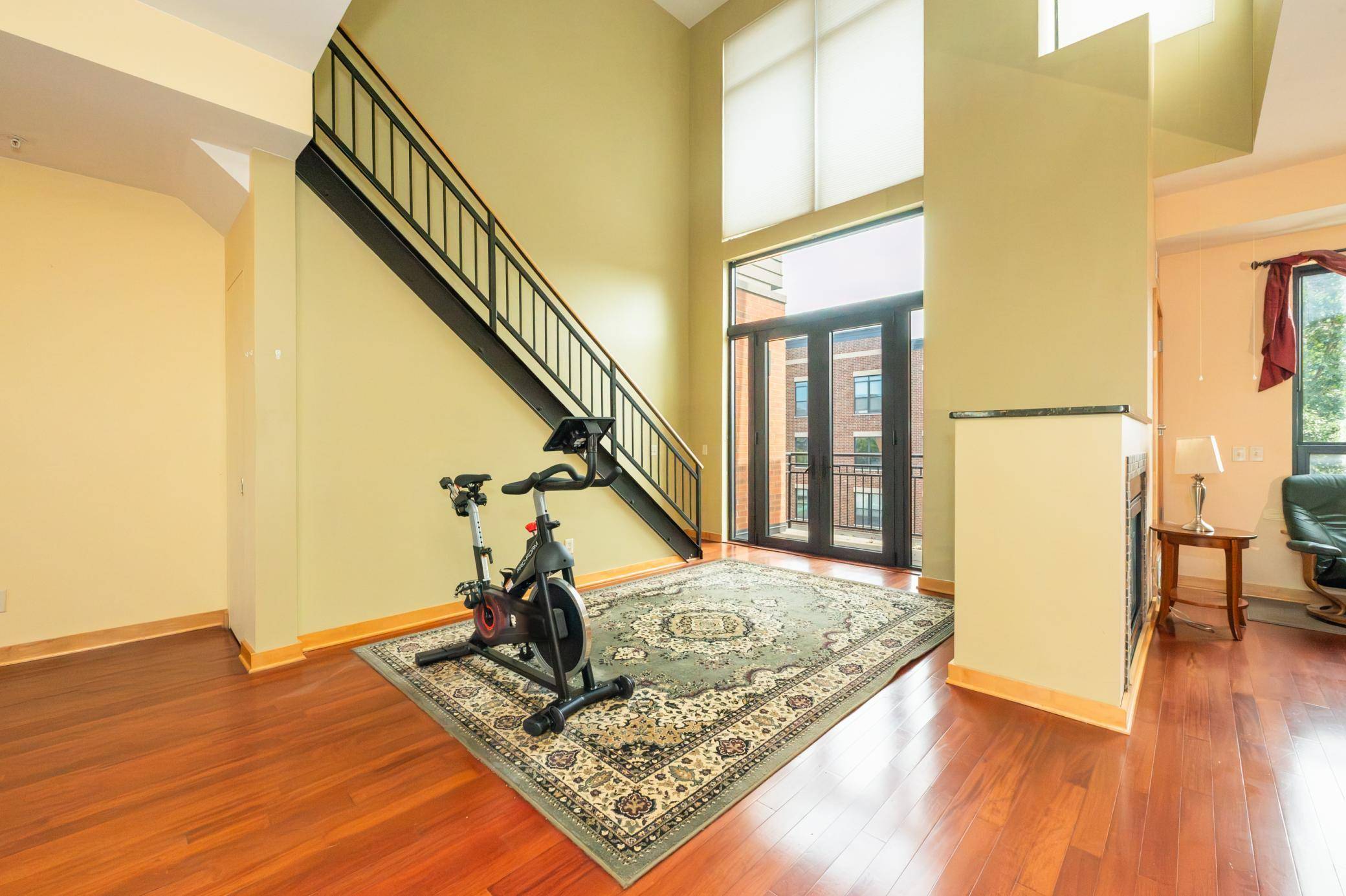 9 W Franklin AVE #315, Minneapolis, MN 55404