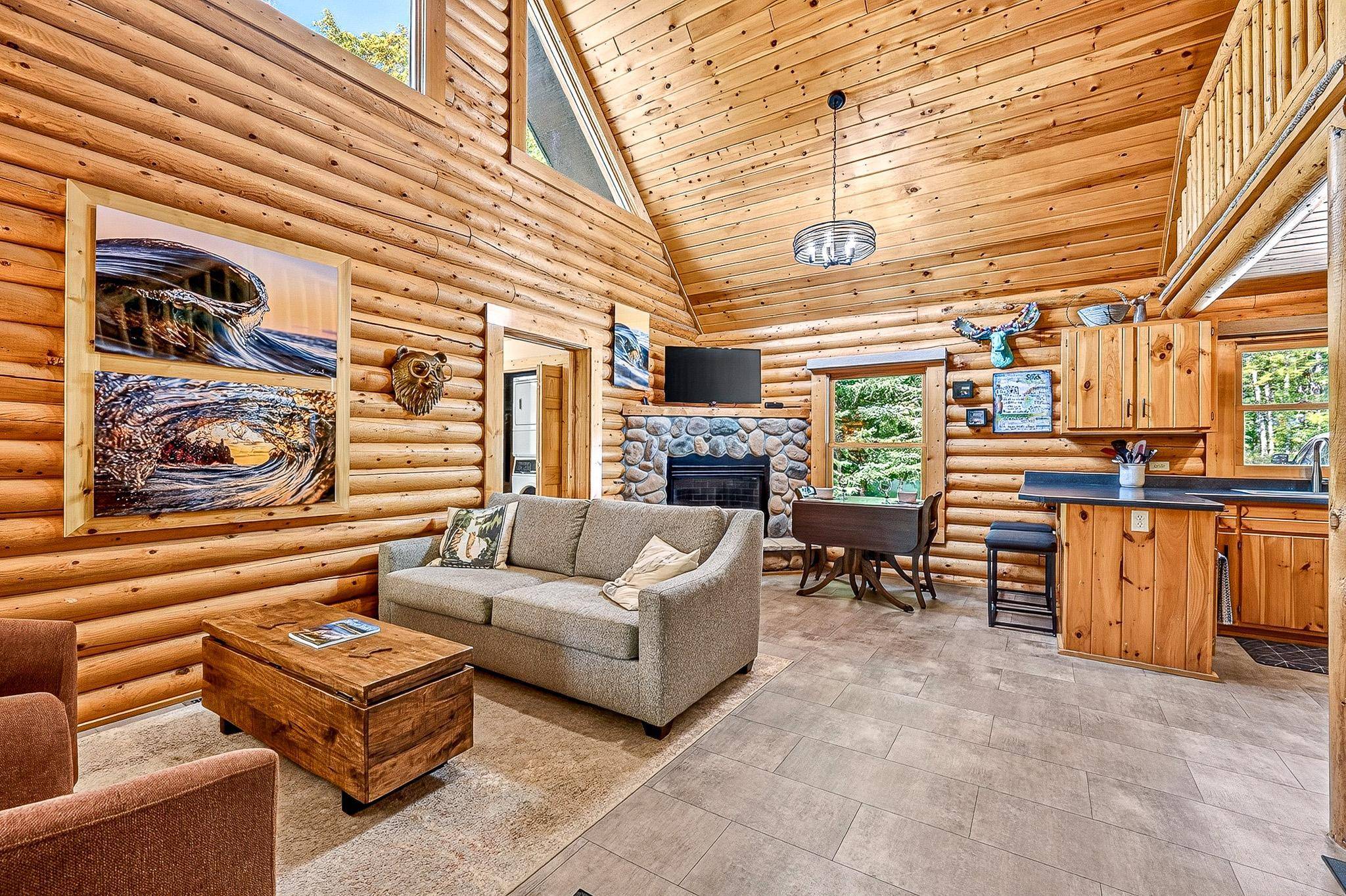 2626 Ridgeview DR, Two Harbors, MN 55616
