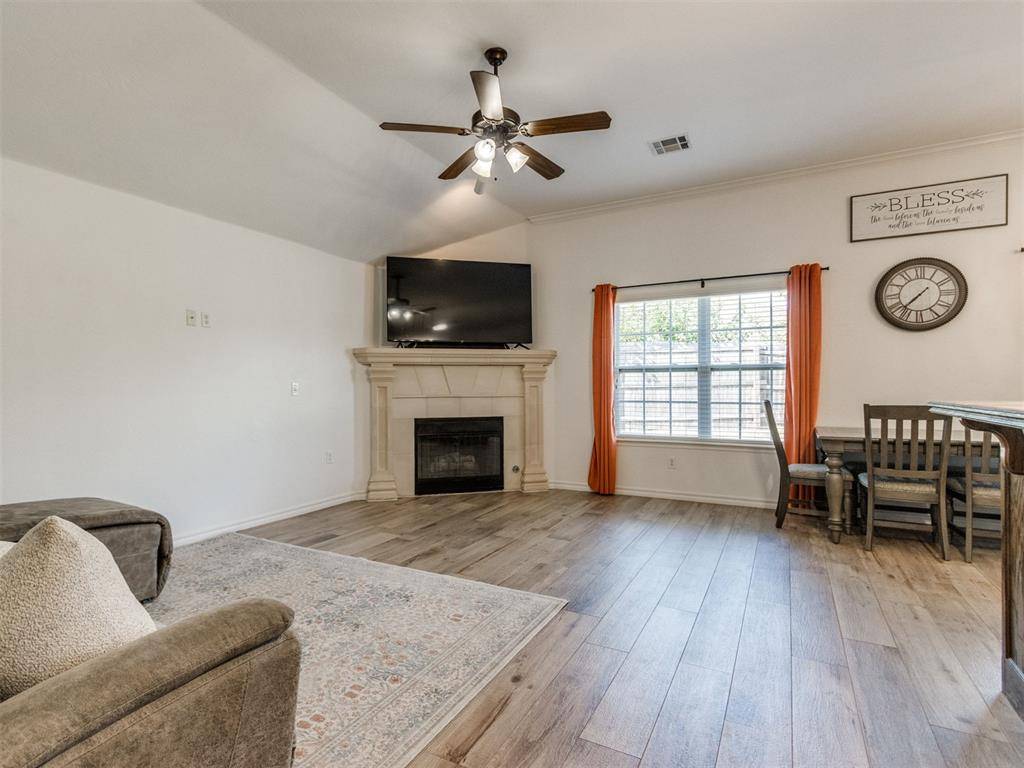 2137 Peacock DR, Edmond, OK 73012