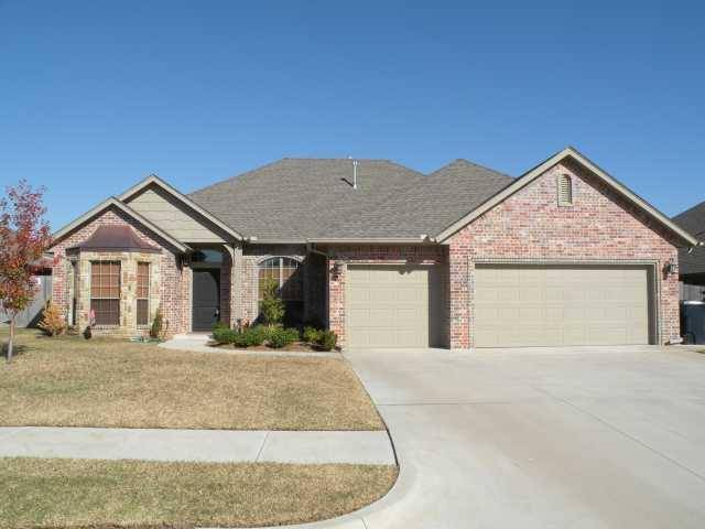 8709 NW 105th ST, Oklahoma City, OK 73162