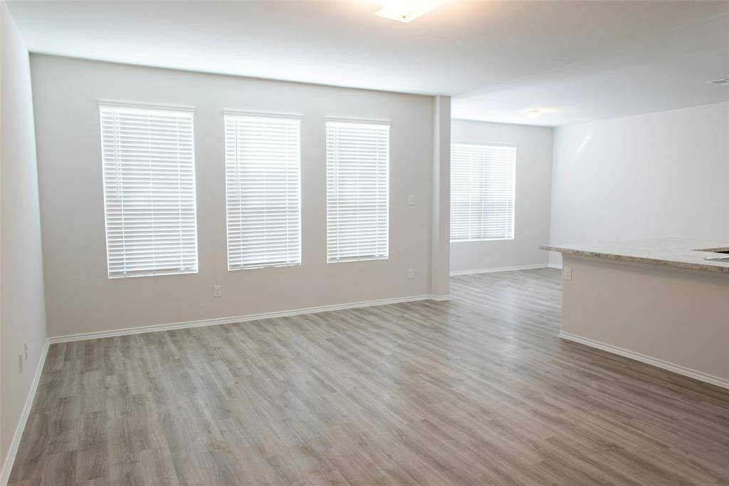 3202 Sonoma Trail, Ennis, TX 75119