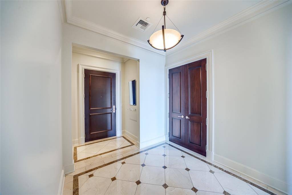 2555 N Pearl Street #2001, Dallas, TX 75201