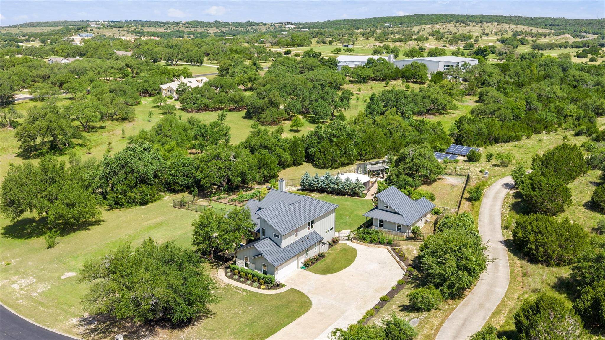 409 Dos Lagos, Dripping Springs, TX 78620