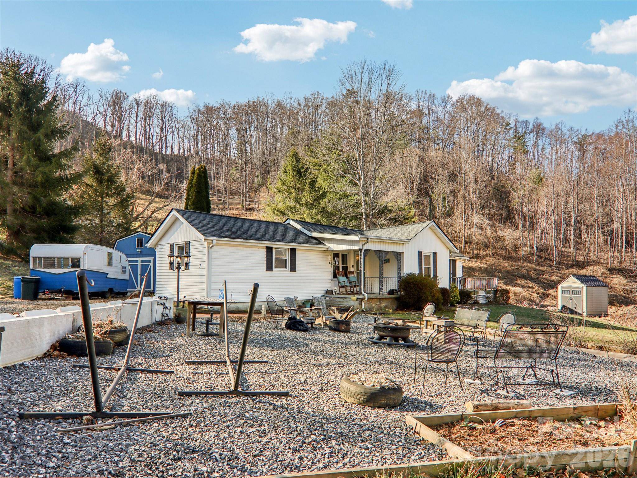 7 Landon Mountain LN, Weaverville, NC 28787