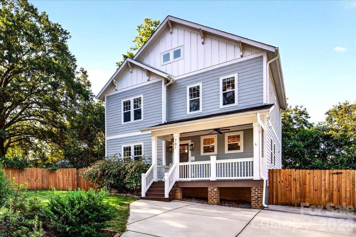 701 Seldon DR, Charlotte, NC 28216