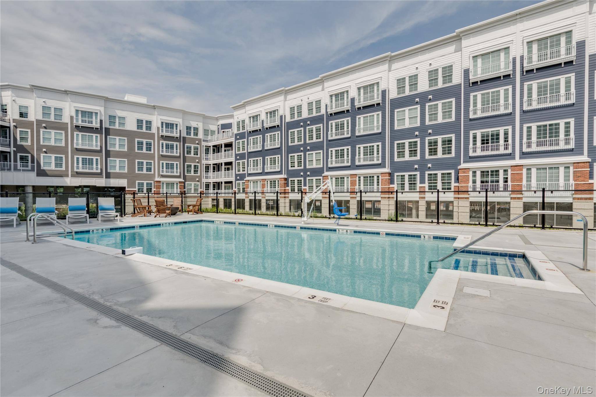 2070 E Hoffman AVE #2070, Lindenhurst, NY 11757