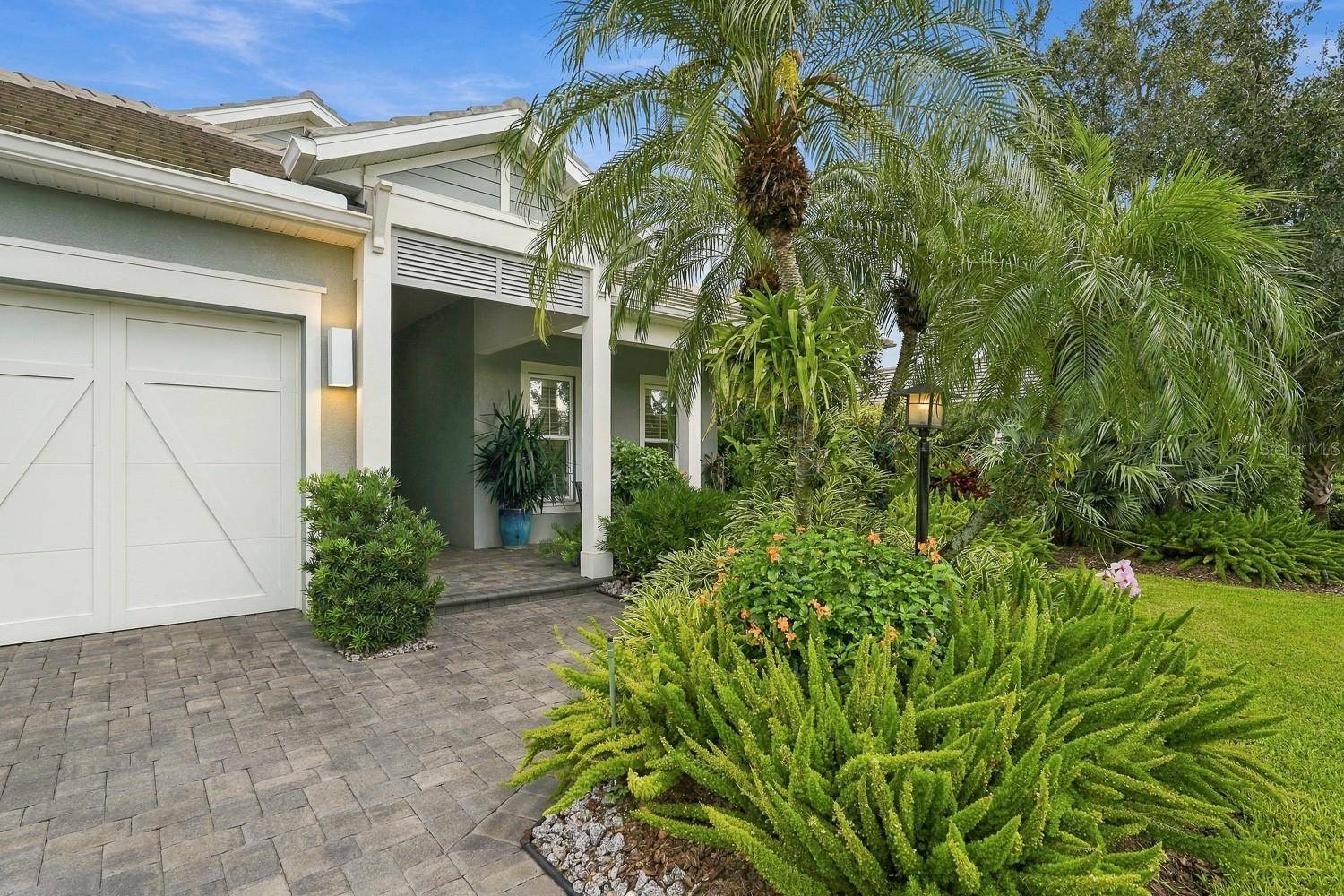 8083 WATERBEND TRL, Sarasota, FL 34240