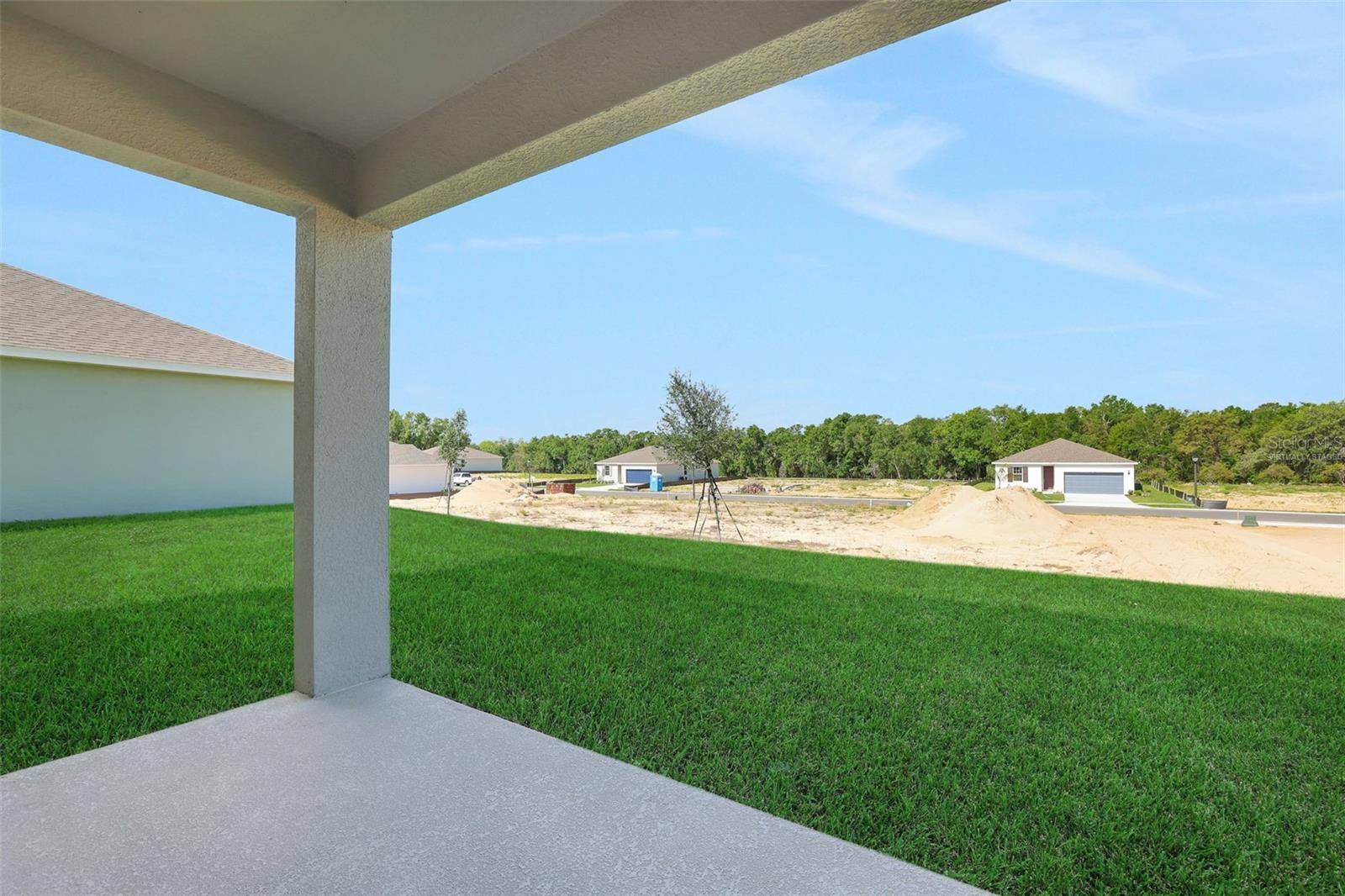 2956 SUPERMARINE RD, Tavares, FL 32778