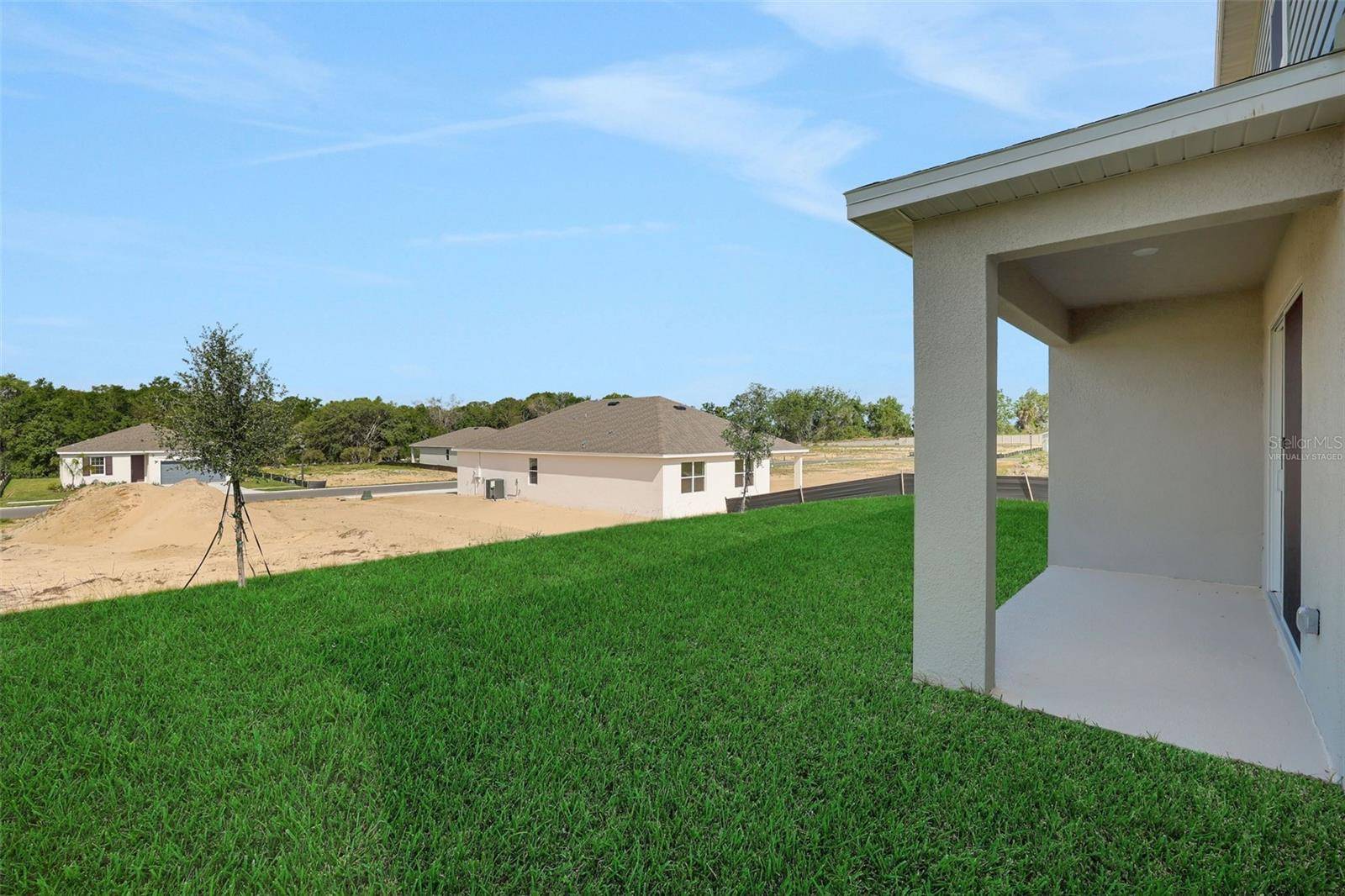 2956 SUPERMARINE RD, Tavares, FL 32778