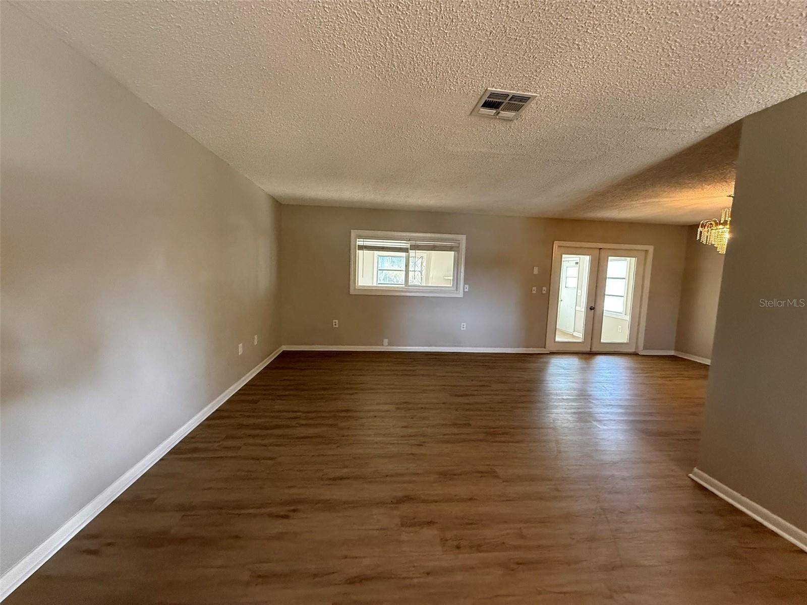 2024 BEL OMBRE CIR, Lake Wales, FL 33898