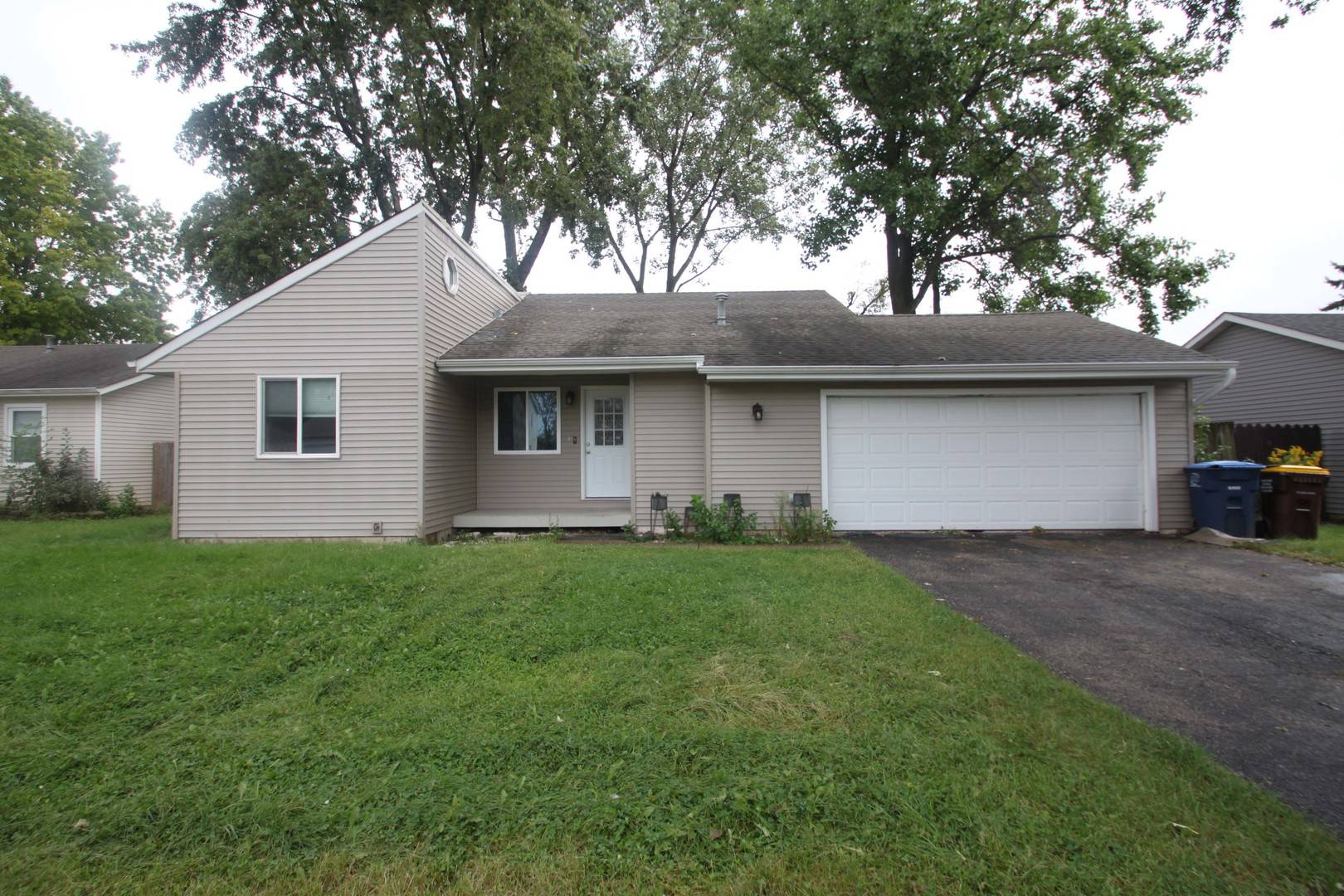 1822 14th AVE, Belvidere, IL 61008
