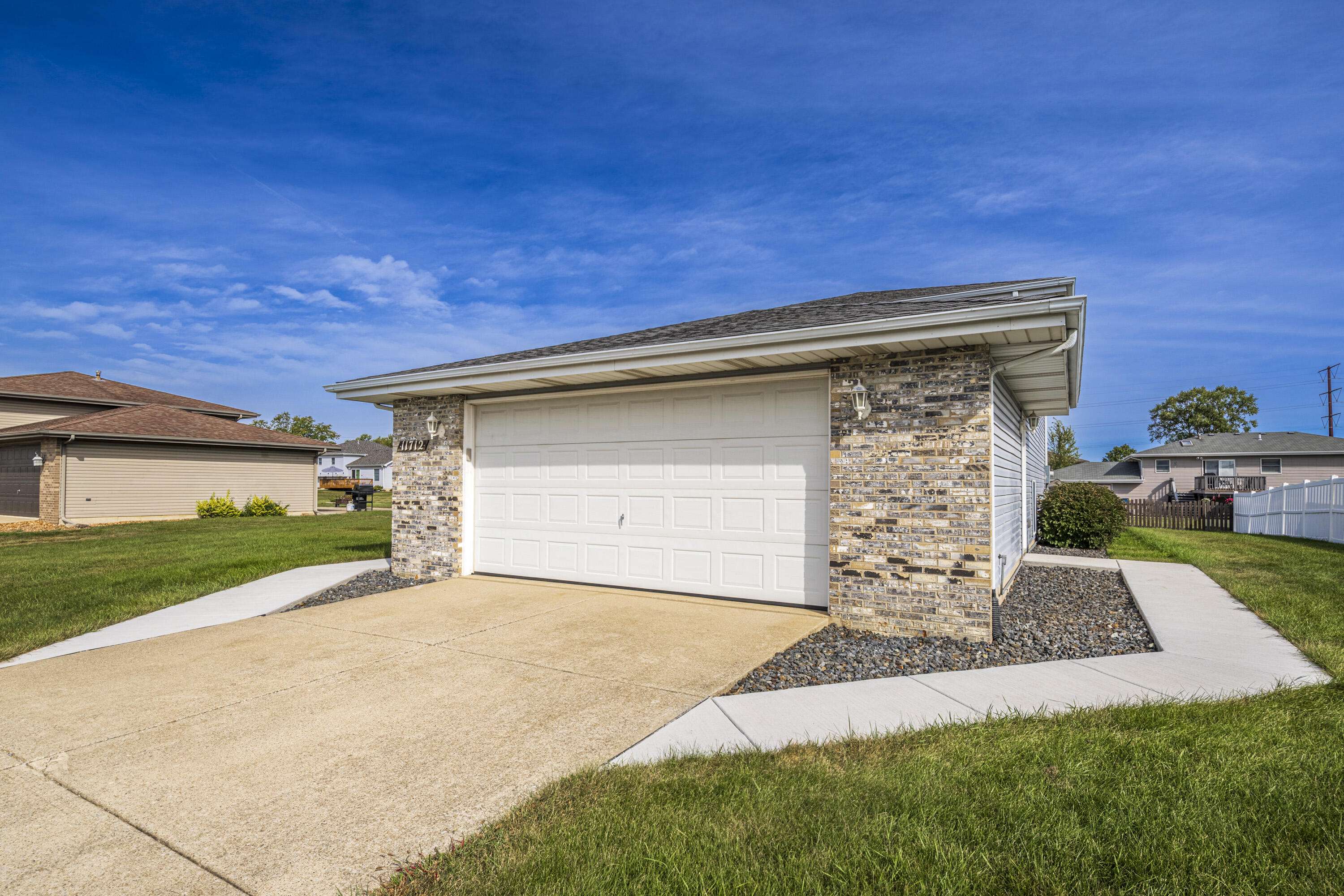 11712 S Magoun Drive, St. John, IN 46373