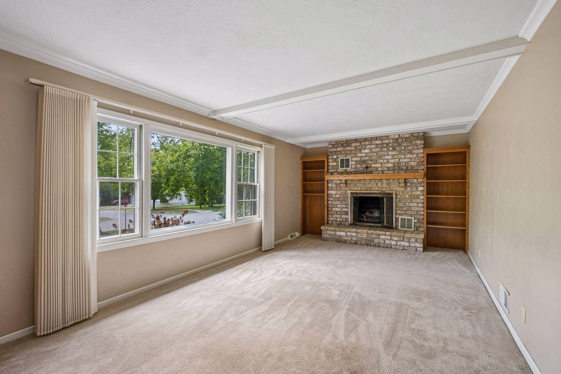 321 Benton ST, Anoka, MN 55303