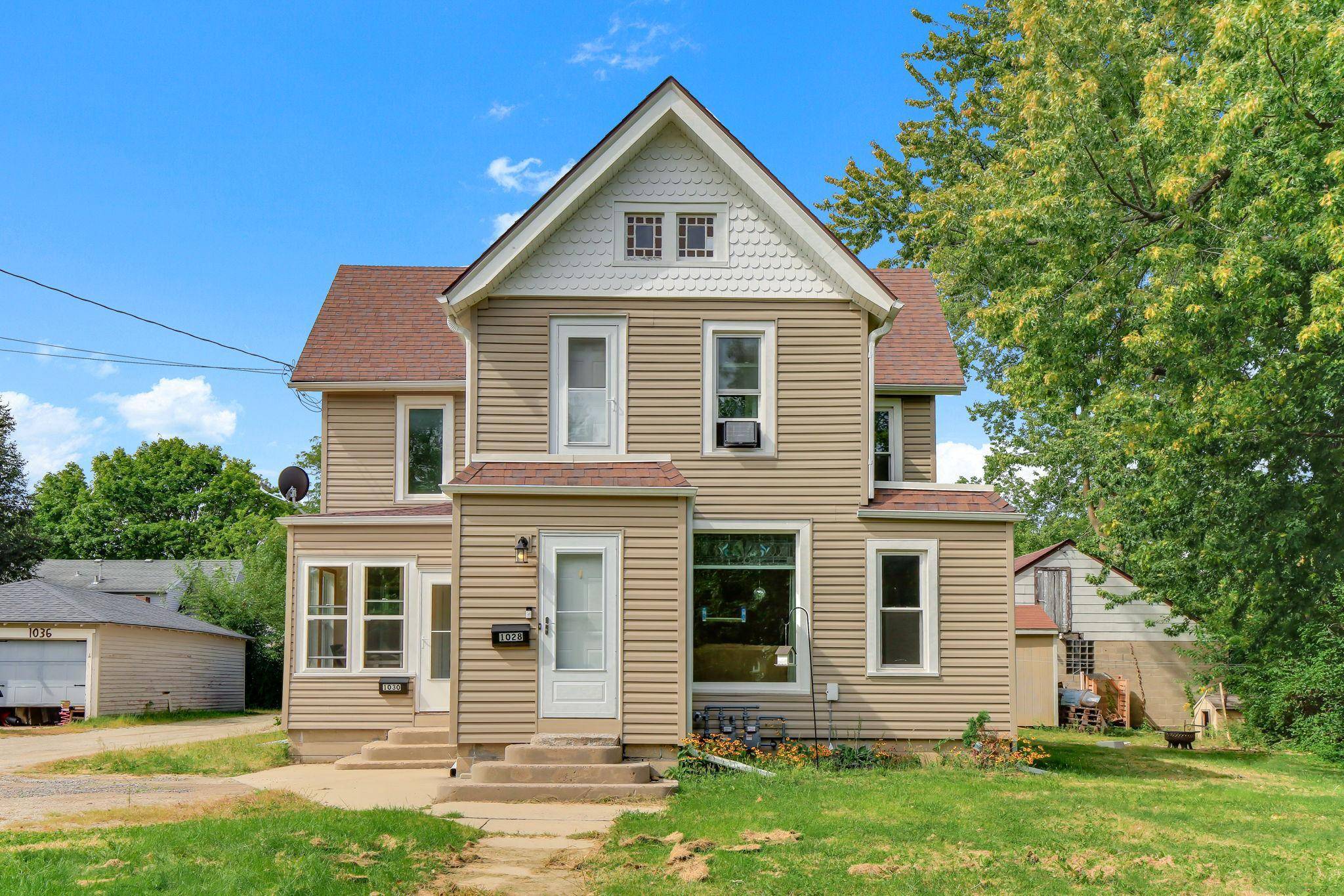 1028 S Cedar AVE, Owatonna, MN 55060