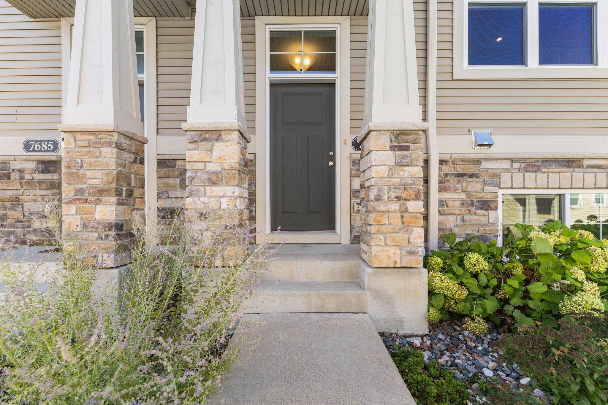 7683 Anthony PL, Victoria, MN 55386