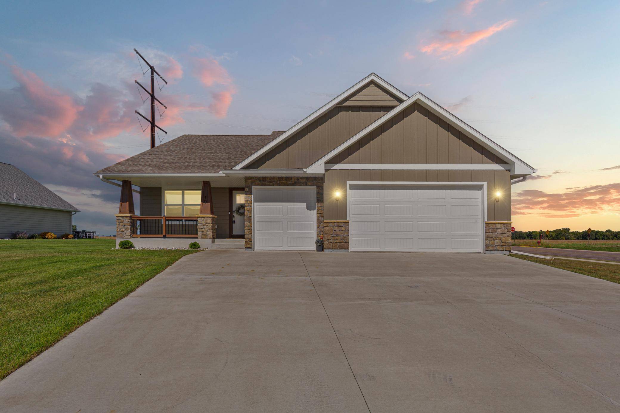 10 Sunset CT, North Mankato, MN 56003