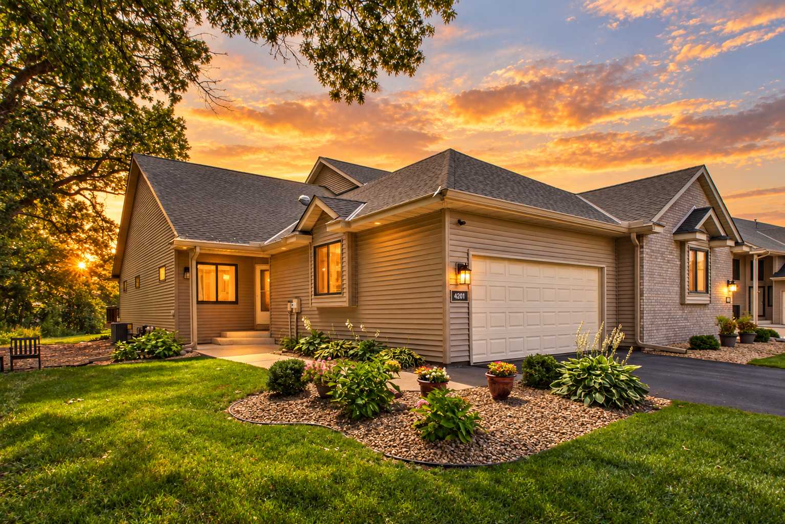 4201 93rd AVE N, Brooklyn Park, MN 55443