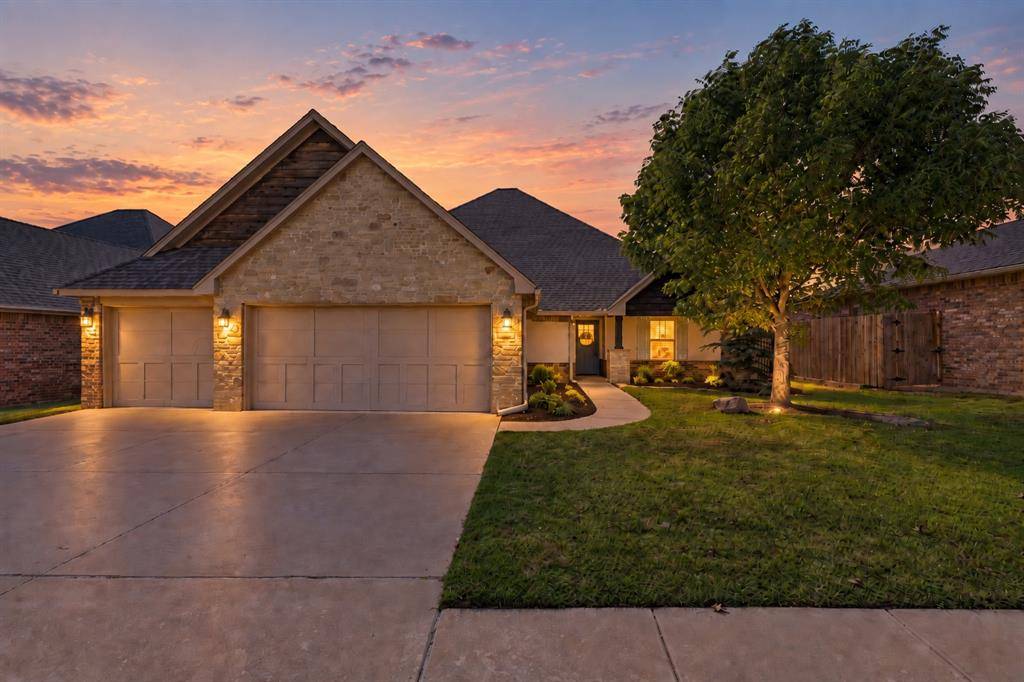 18717 Havenbrook RD, Edmond, OK 73012