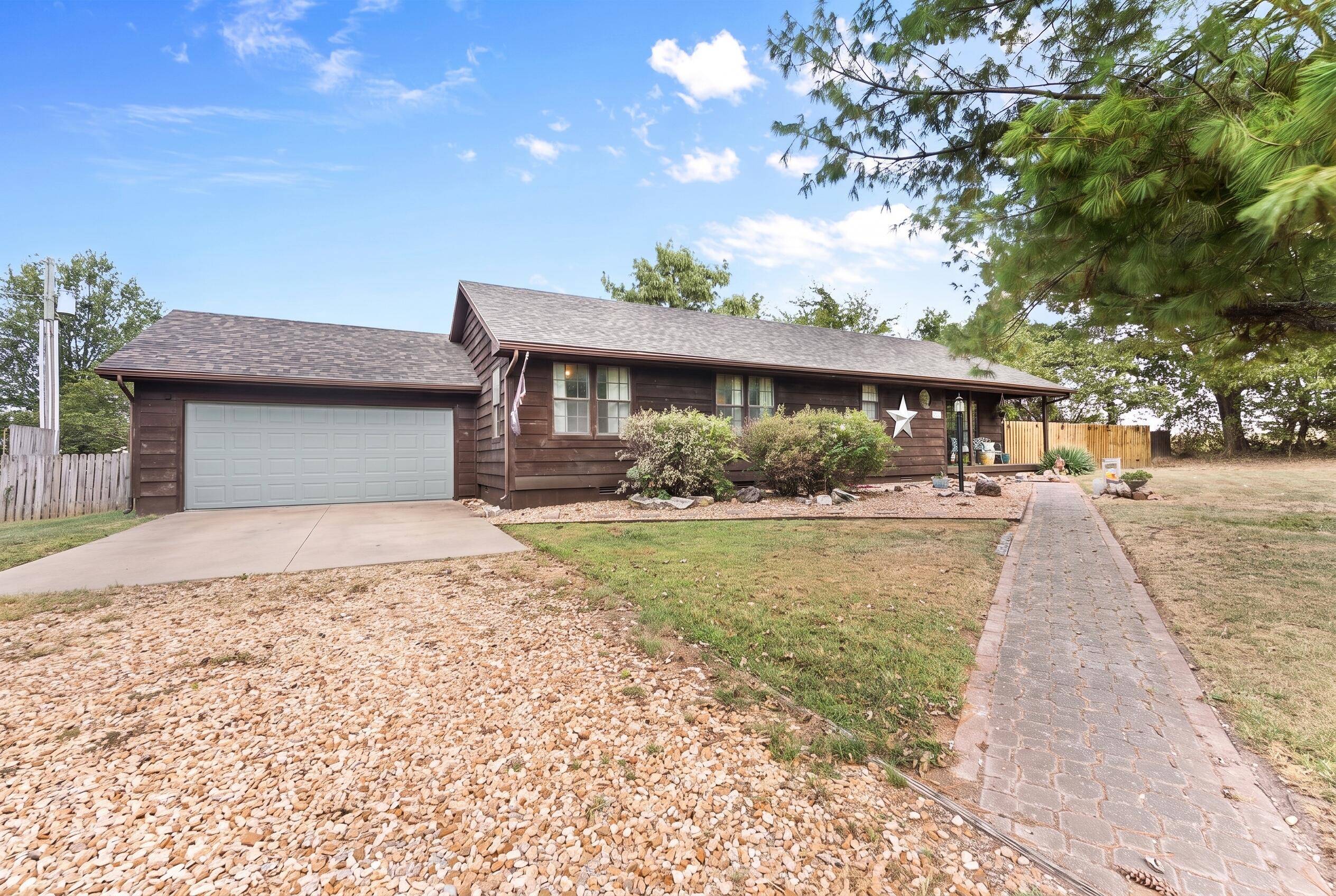 8513 W Farm Road 172, Republic, MO 65738