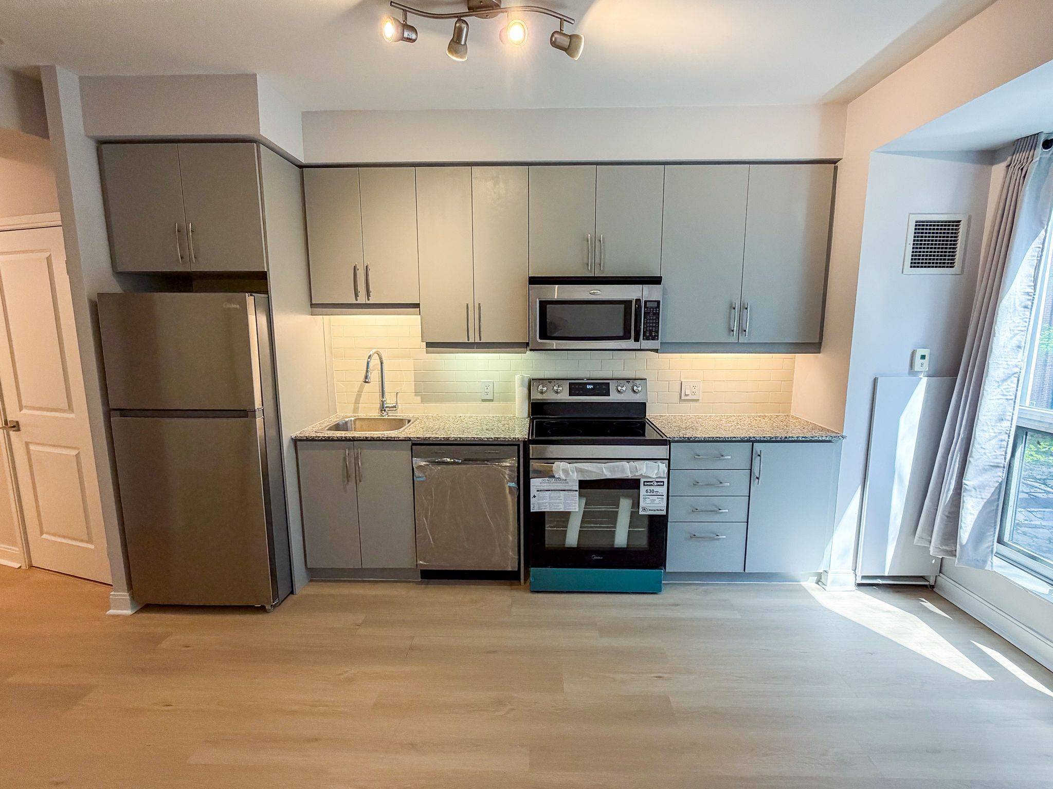 1 Scott ST #311, Toronto C08, ON M5E 1A1