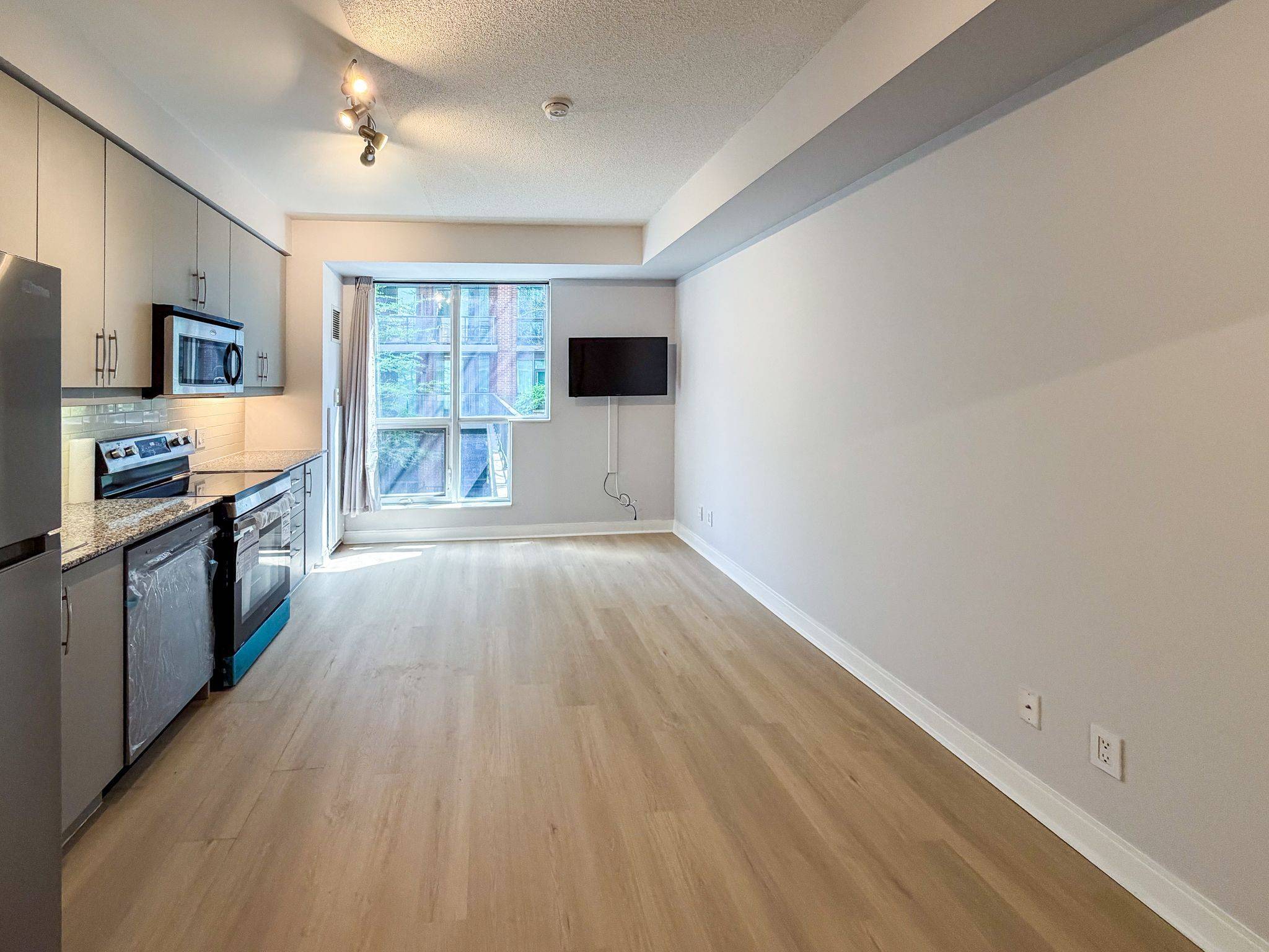 1 Scott ST #311, Toronto C08, ON M5E 1A1
