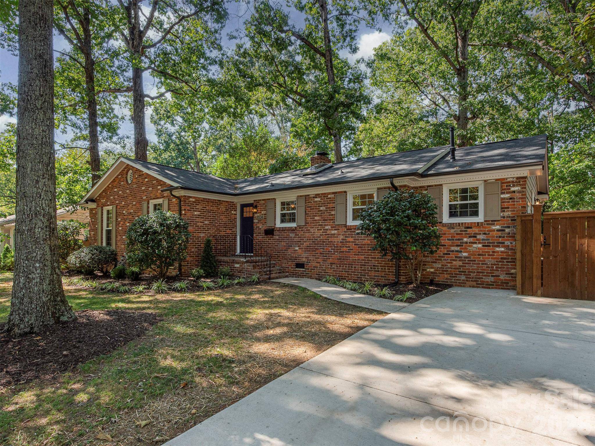 5524 Seacroft RD, Charlotte, NC 28210