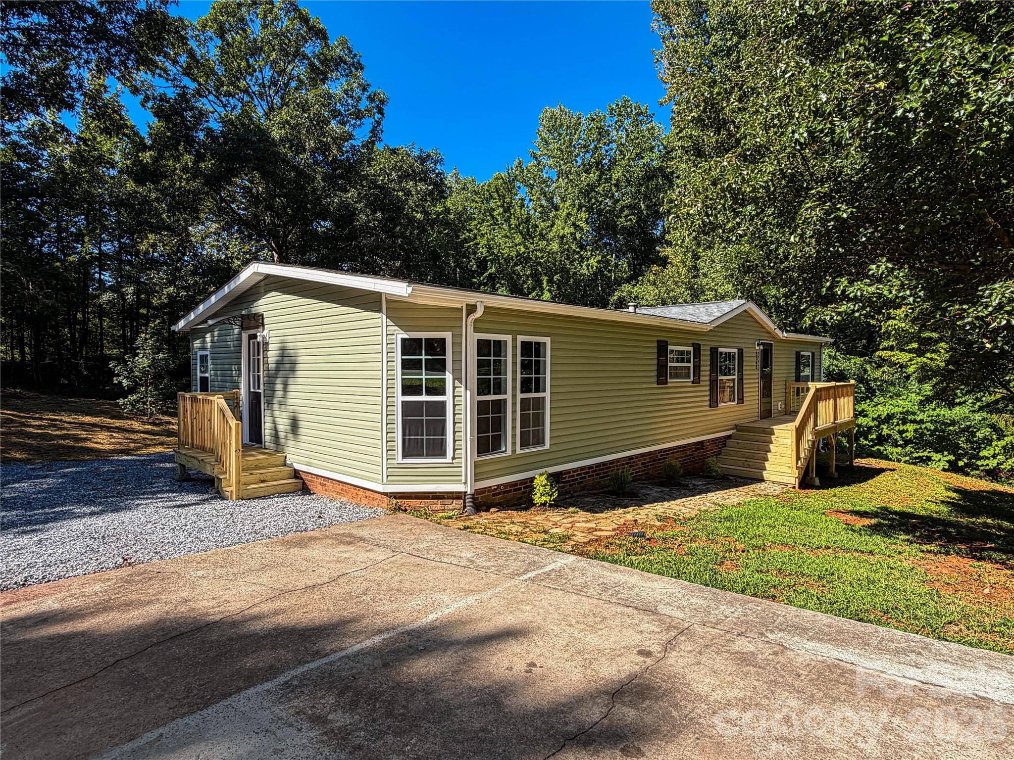 3363 Stony Brook CIR, Newton, NC 28658