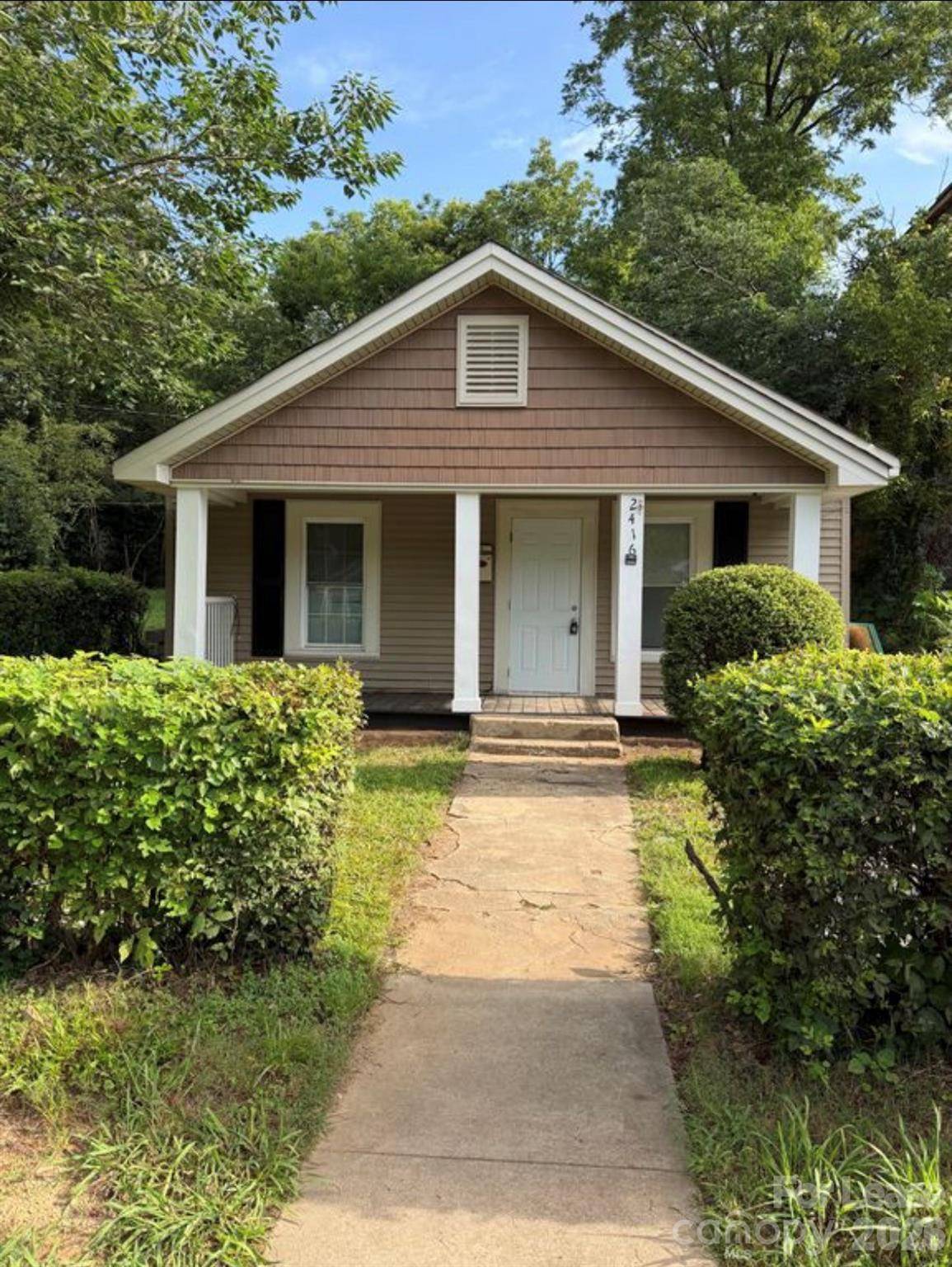 2416 Dundeen ST, Charlotte, NC 28216