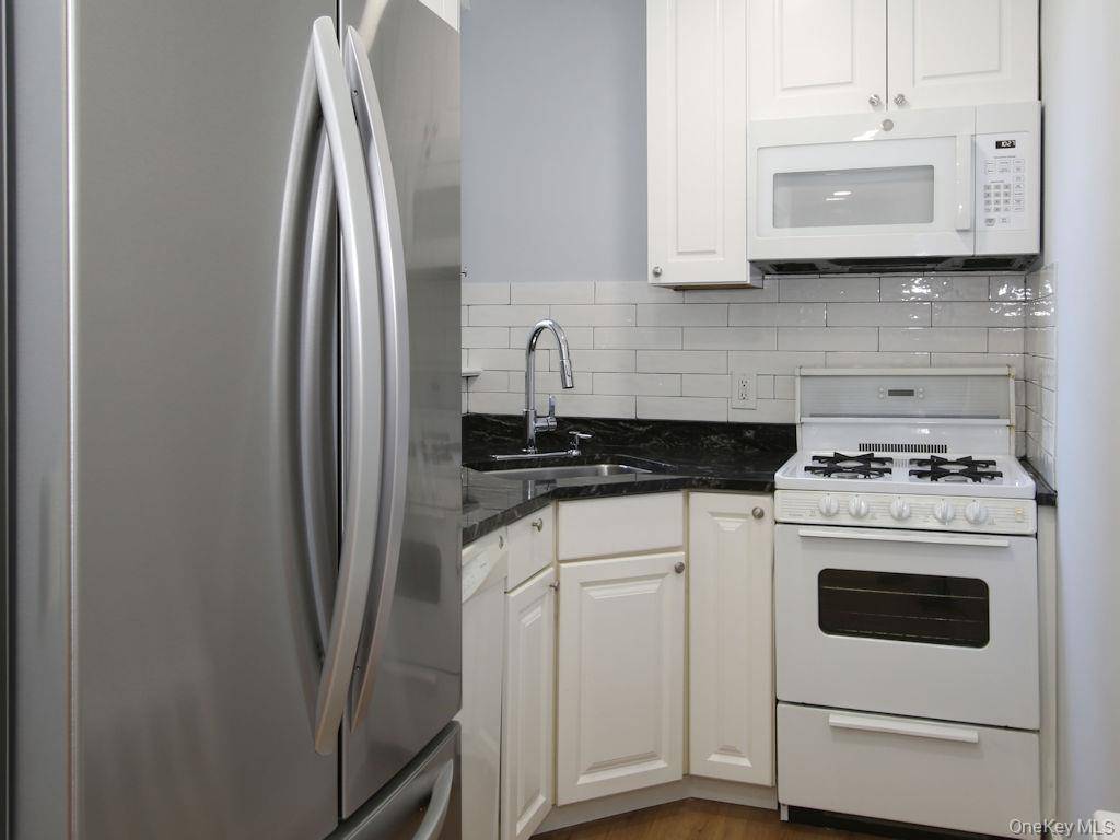 100 Theodore Fremd AVE #A1H, Rye, NY 10580