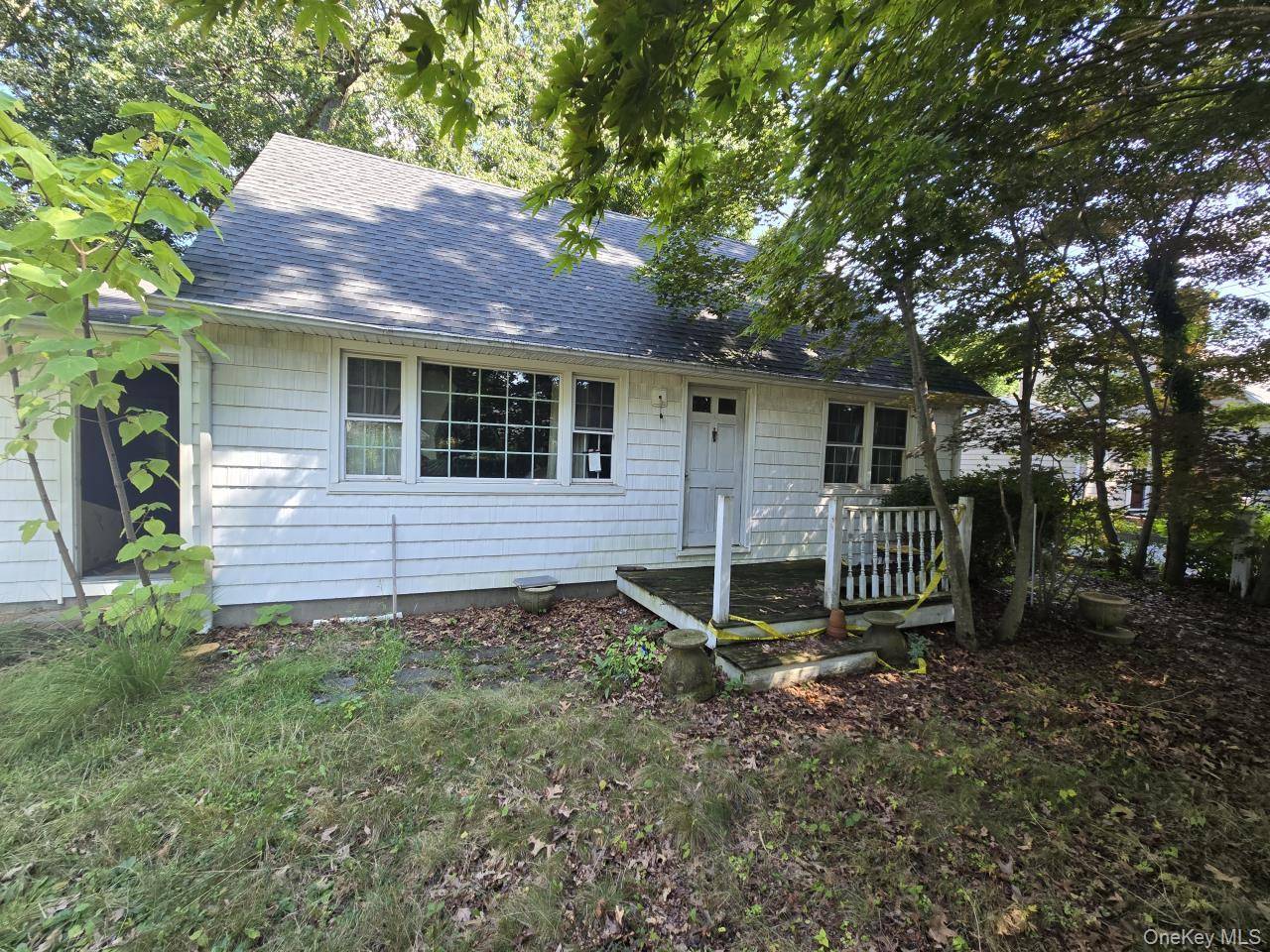59 Cornell ST, East Northport, NY 11731